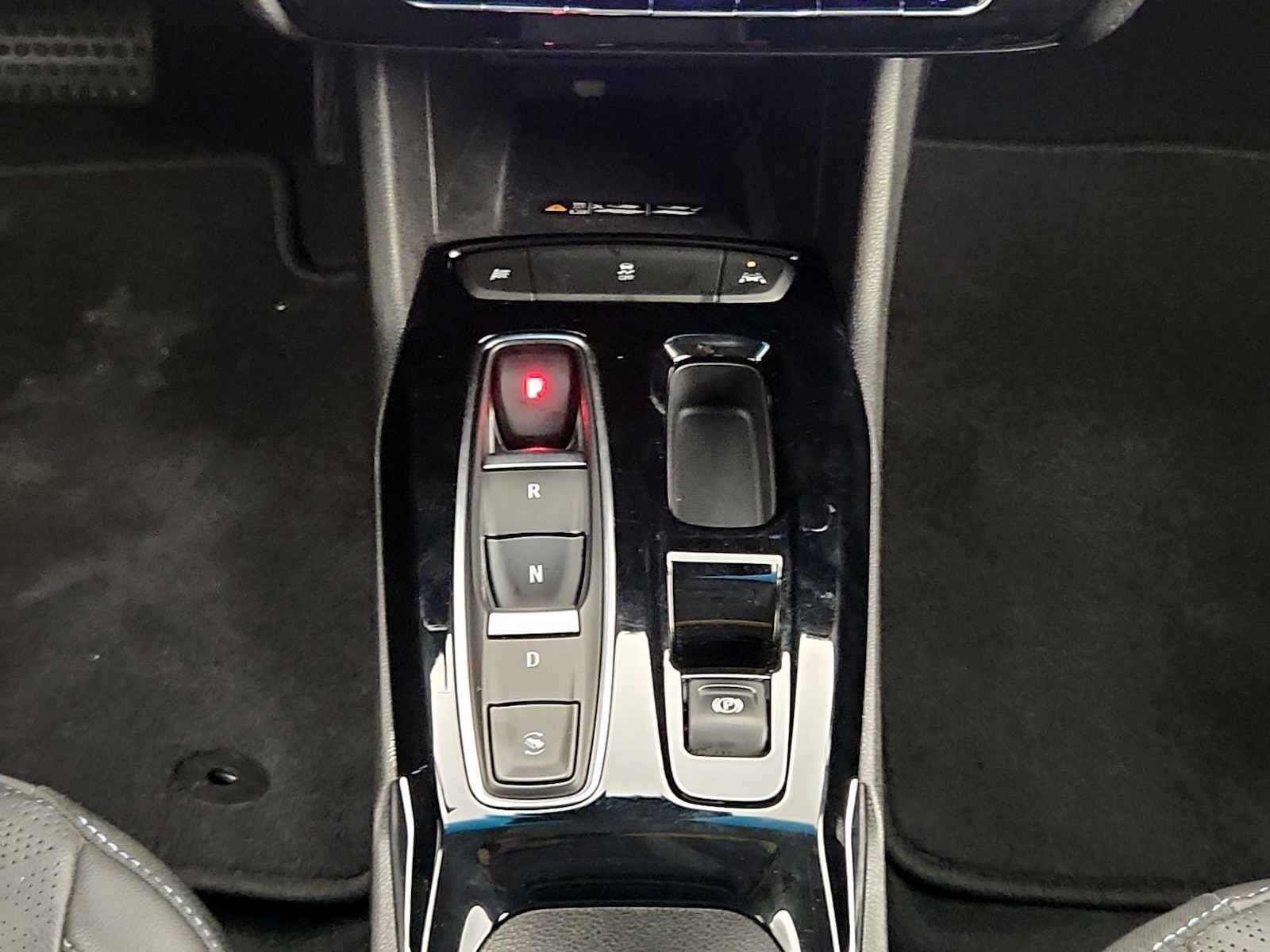 2022 Chevrolet Bolt EV 2LT - Photo 18