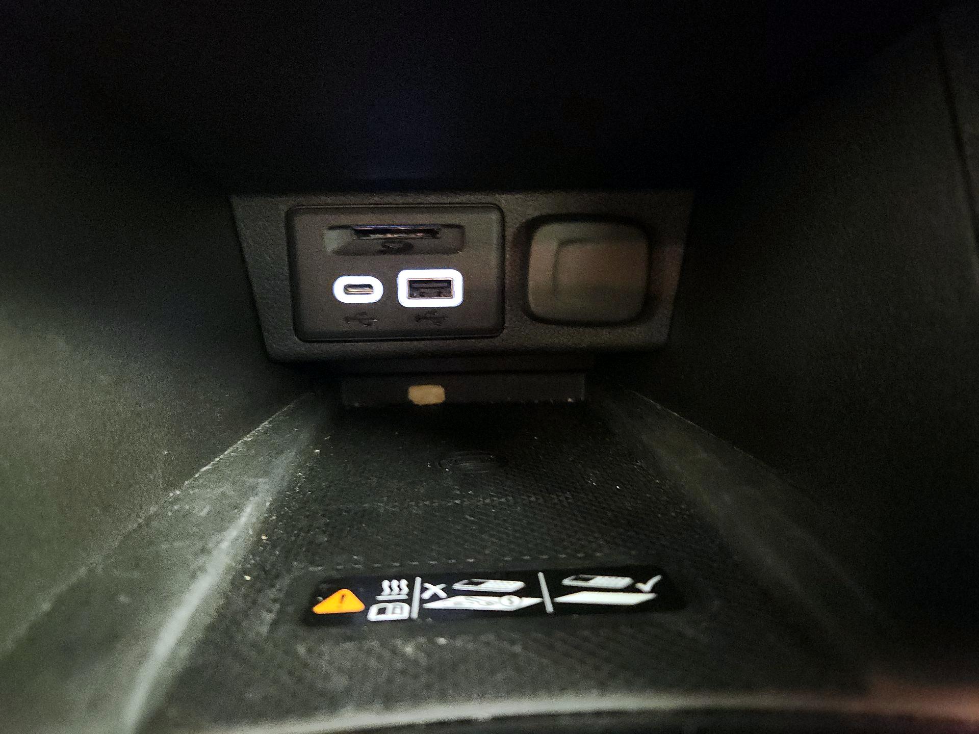 Thumbnail: 2022 Chevrolet Bolt EV - 18