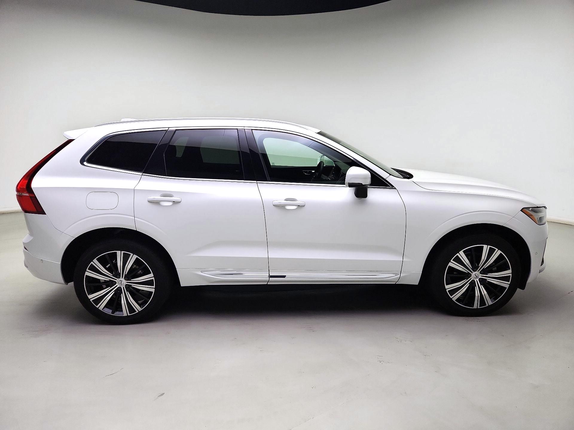 Thumbnail: 2023 Volvo XC60 - 4
