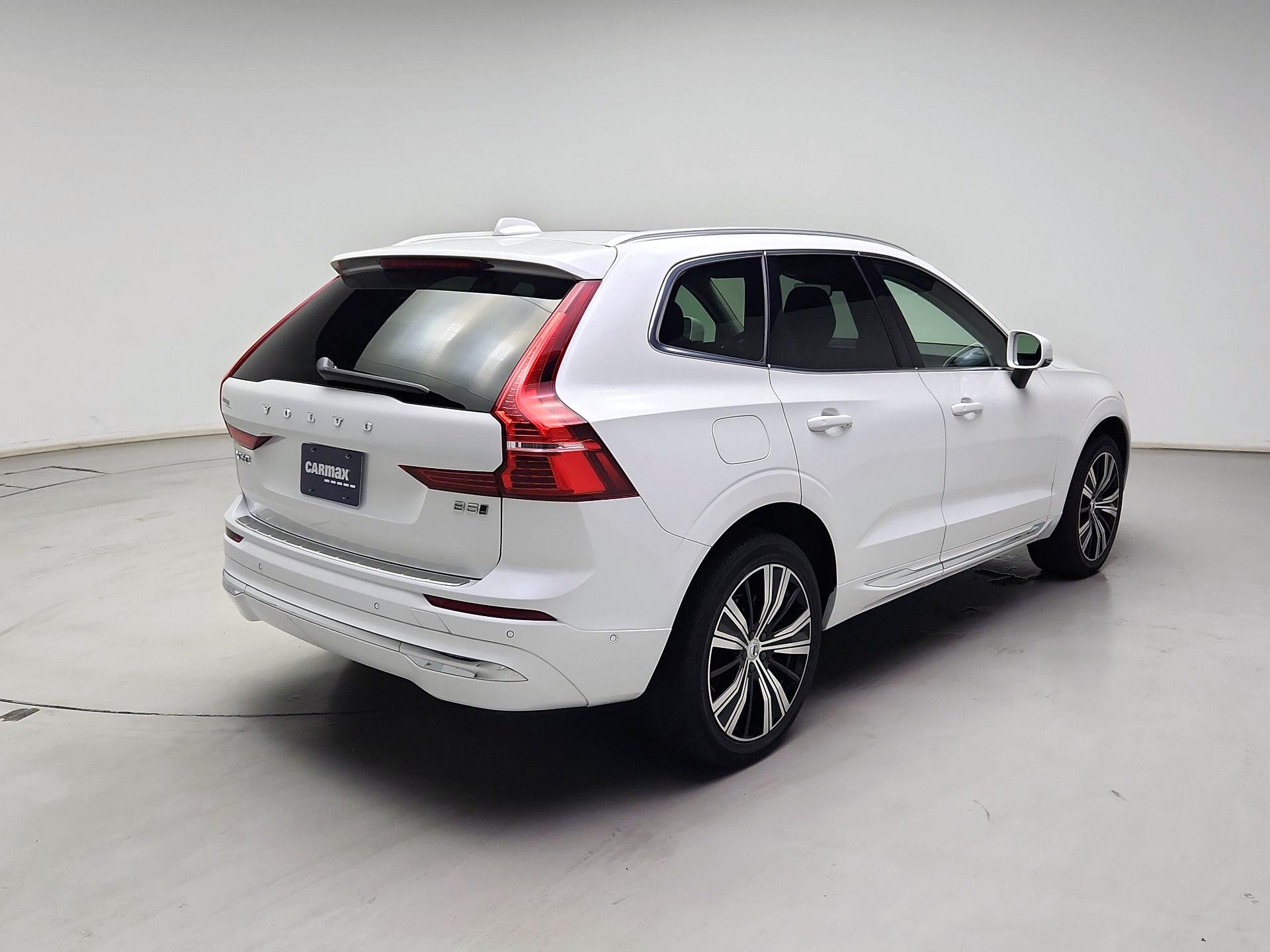 Thumbnail: 2023 Volvo XC60 - 5
