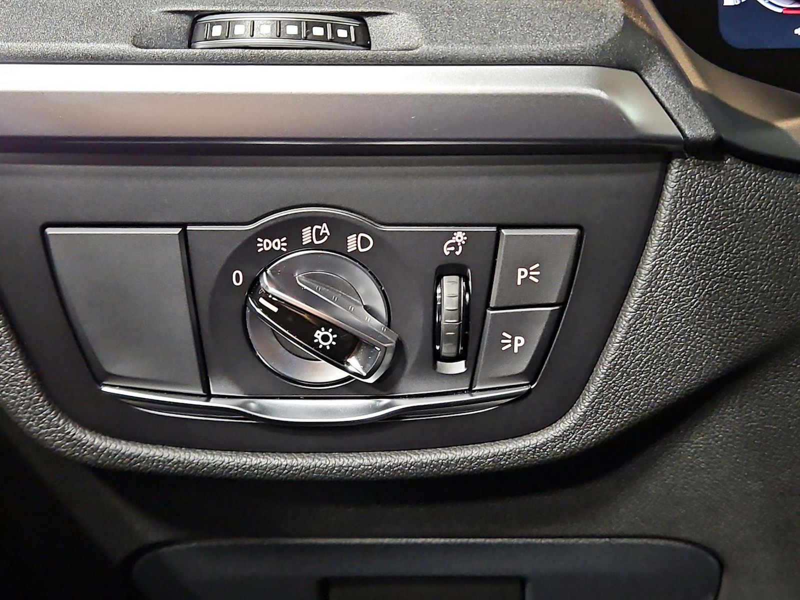 2025 BMW X4 30i - Photo 14