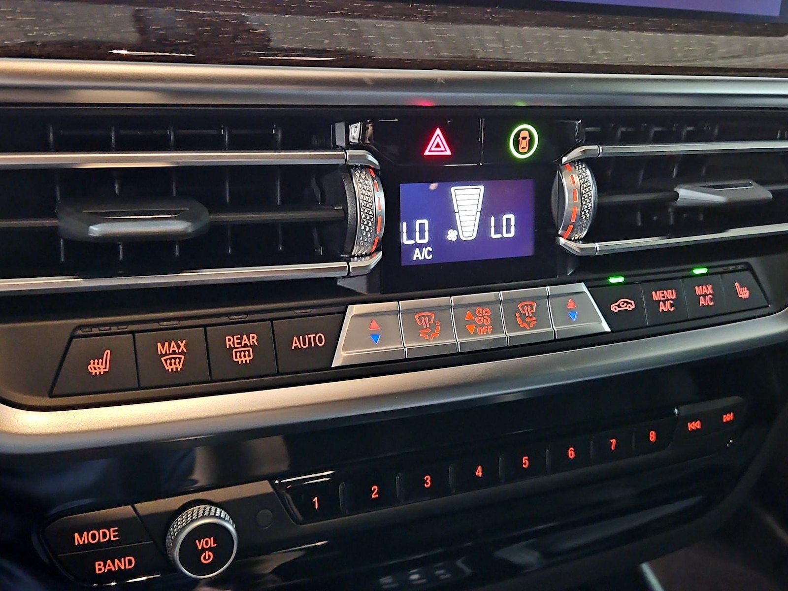 2025 BMW X4 30i - Photo 18