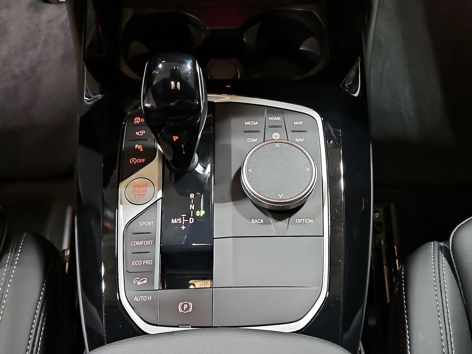 2025 BMW X4 30i - Photo 19