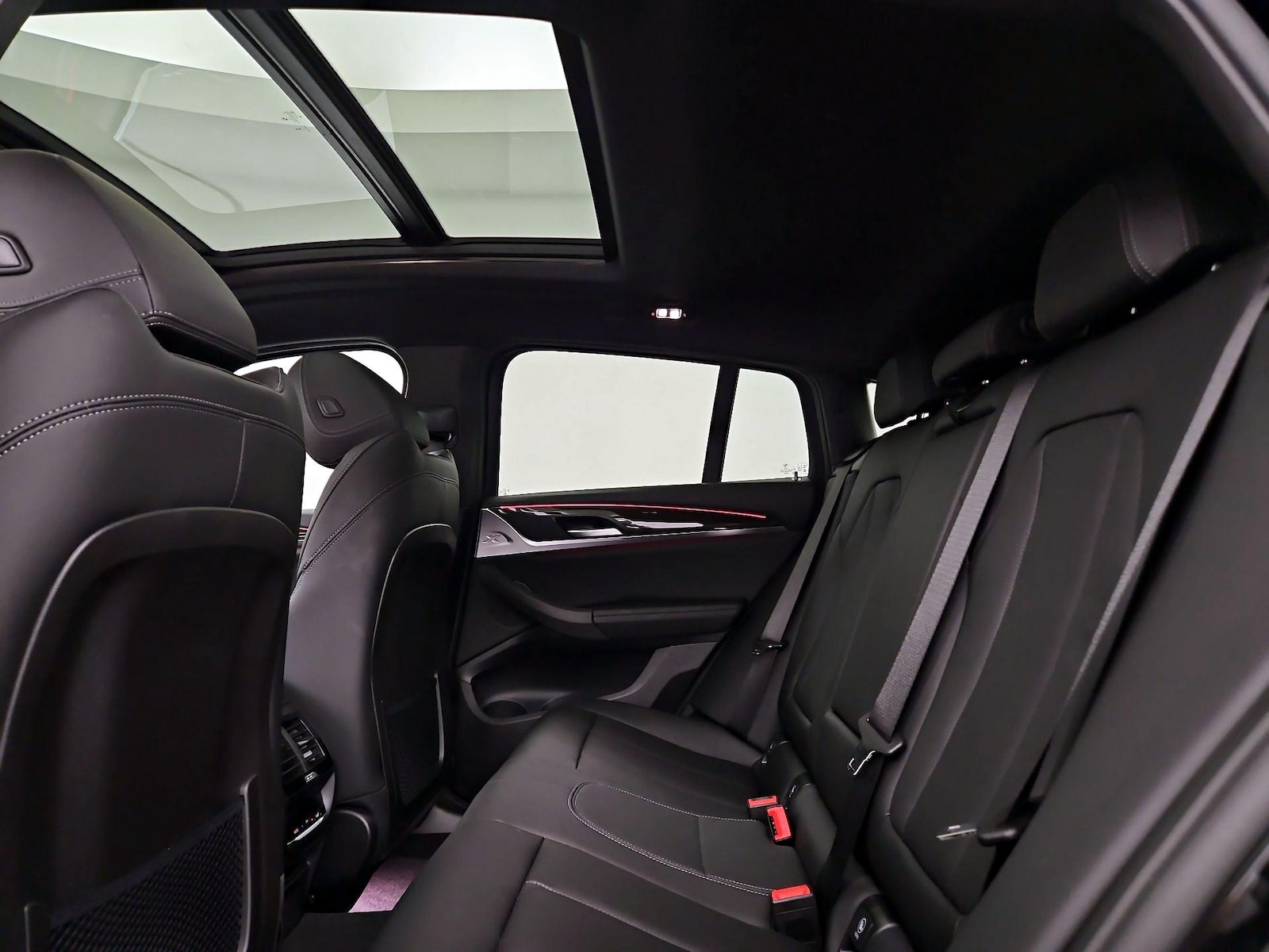 2025 BMW X4 30i - Photo 25