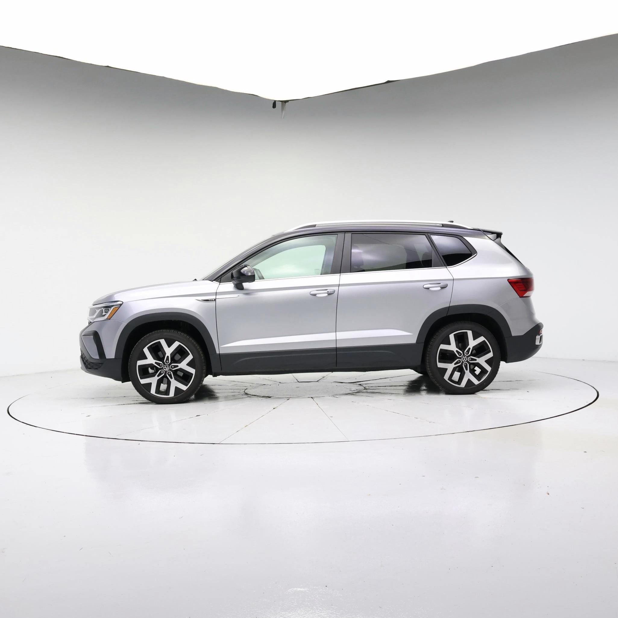 Thumbnail: 2023 Volkswagen Taos - 3