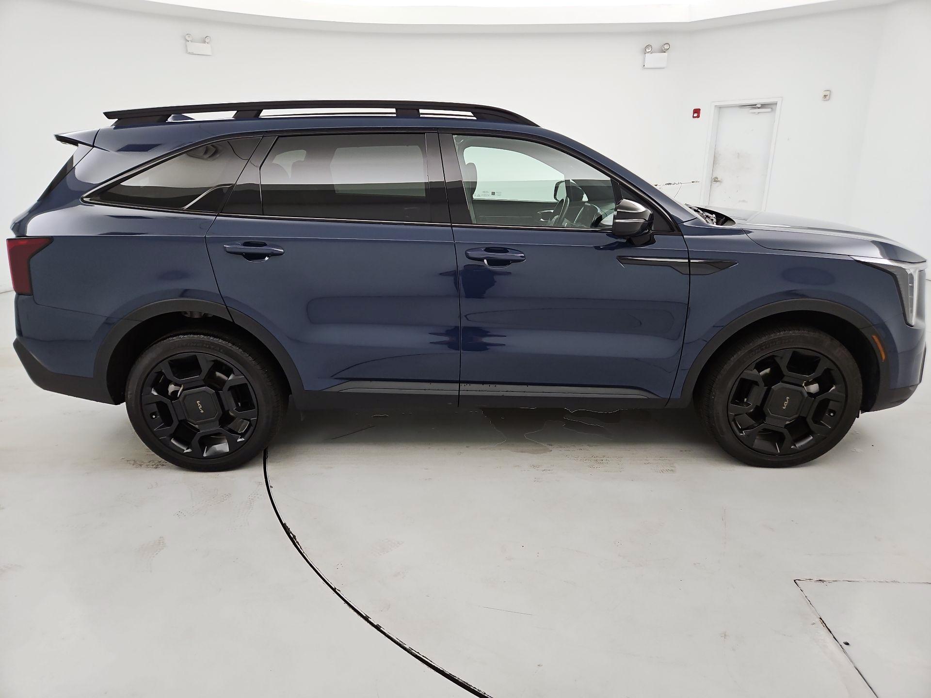Thumbnail: 2025 Kia Sorento - 4