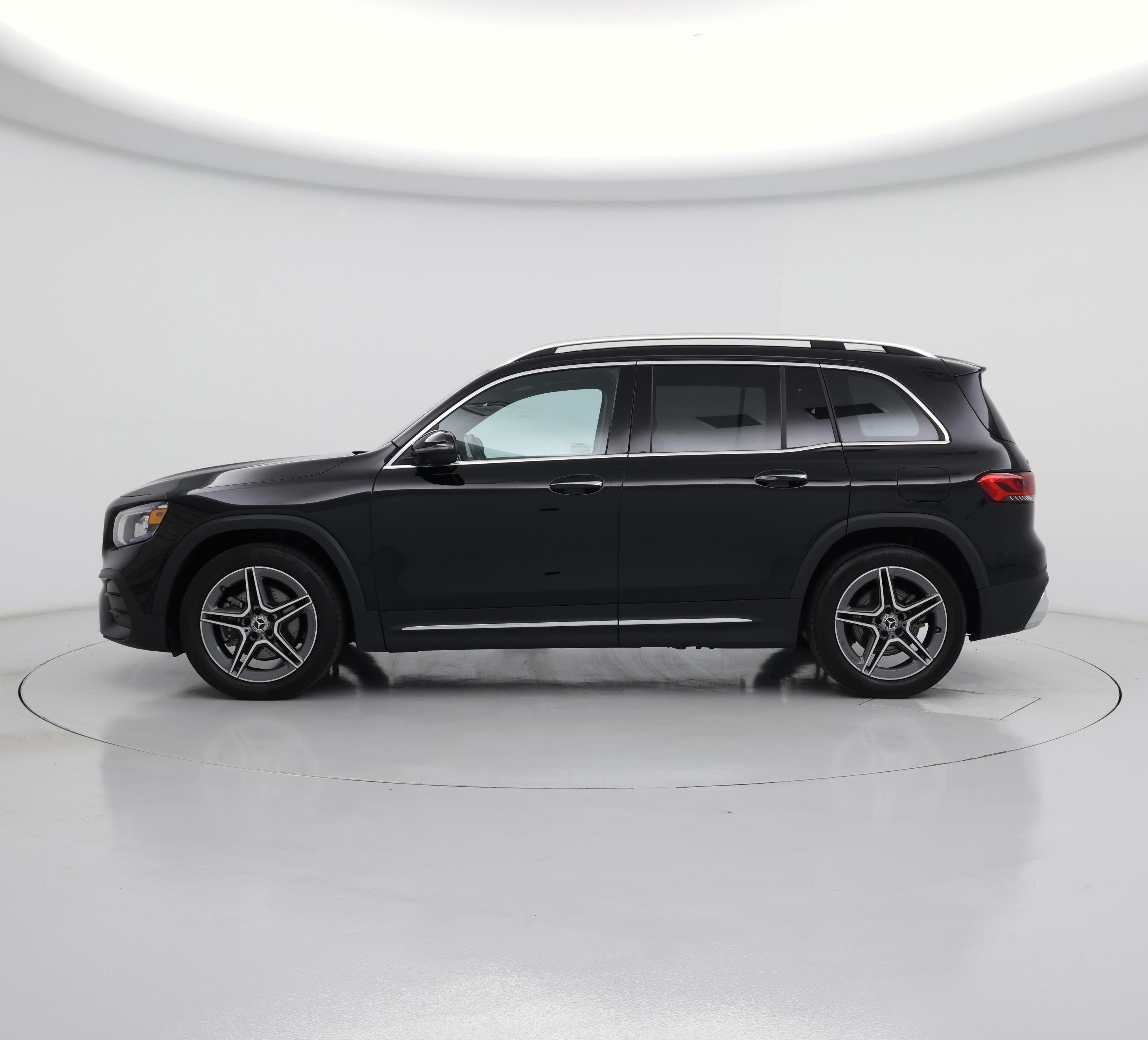 Thumbnail: 2020 Mercedes-Benz GLB - 3