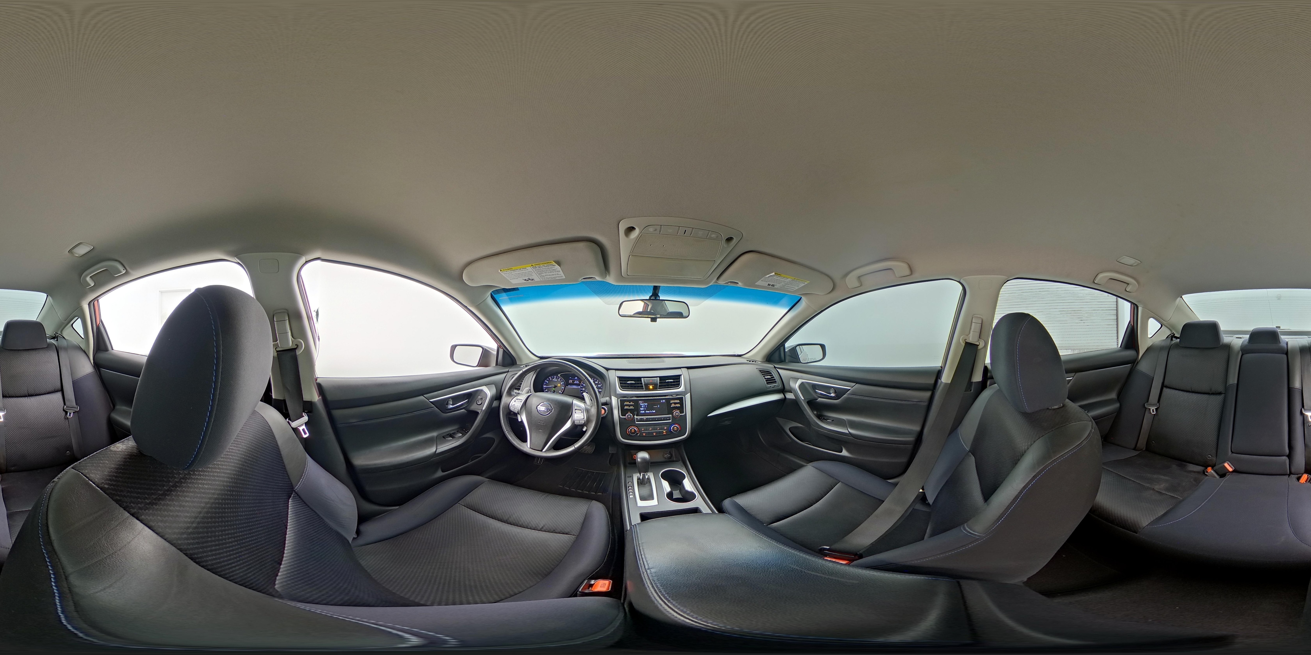 2017 Nissan Altima SR - Photo 24