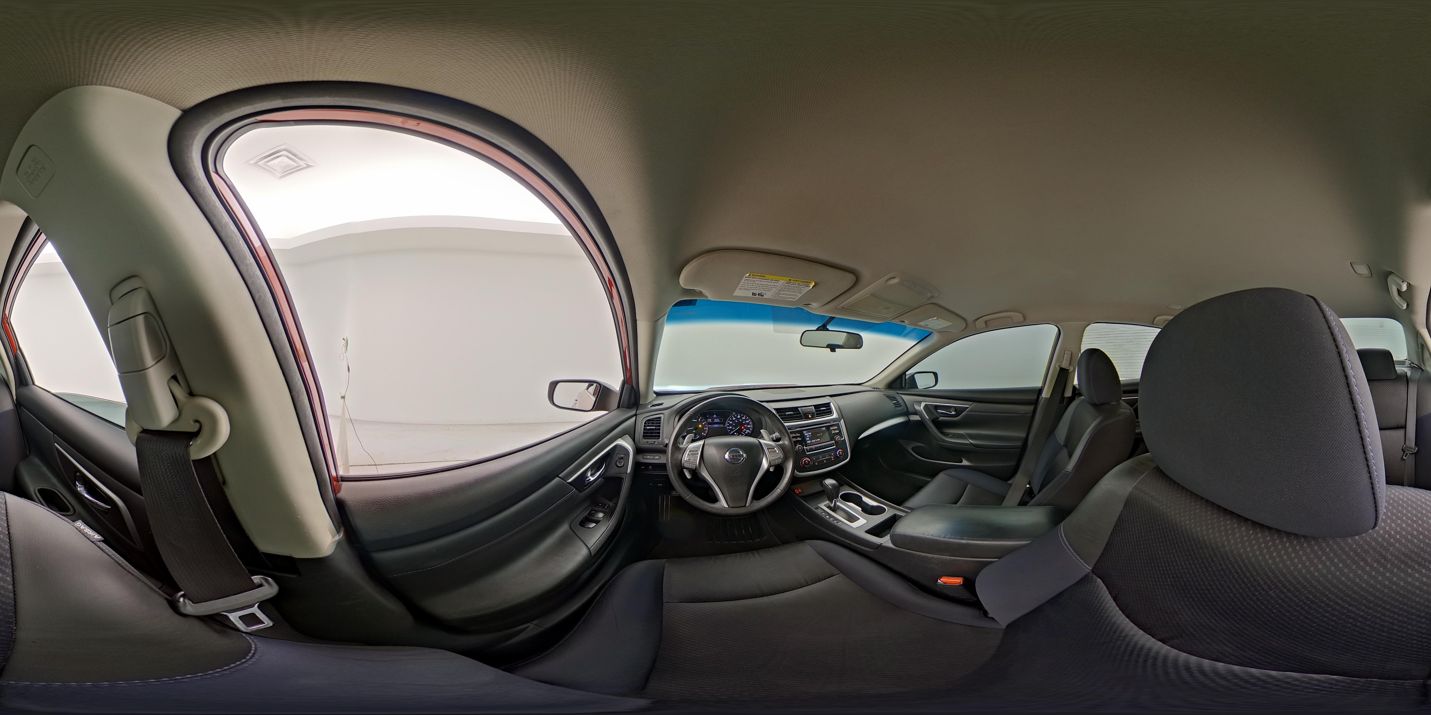 2017 Nissan Altima SR - Photo 26