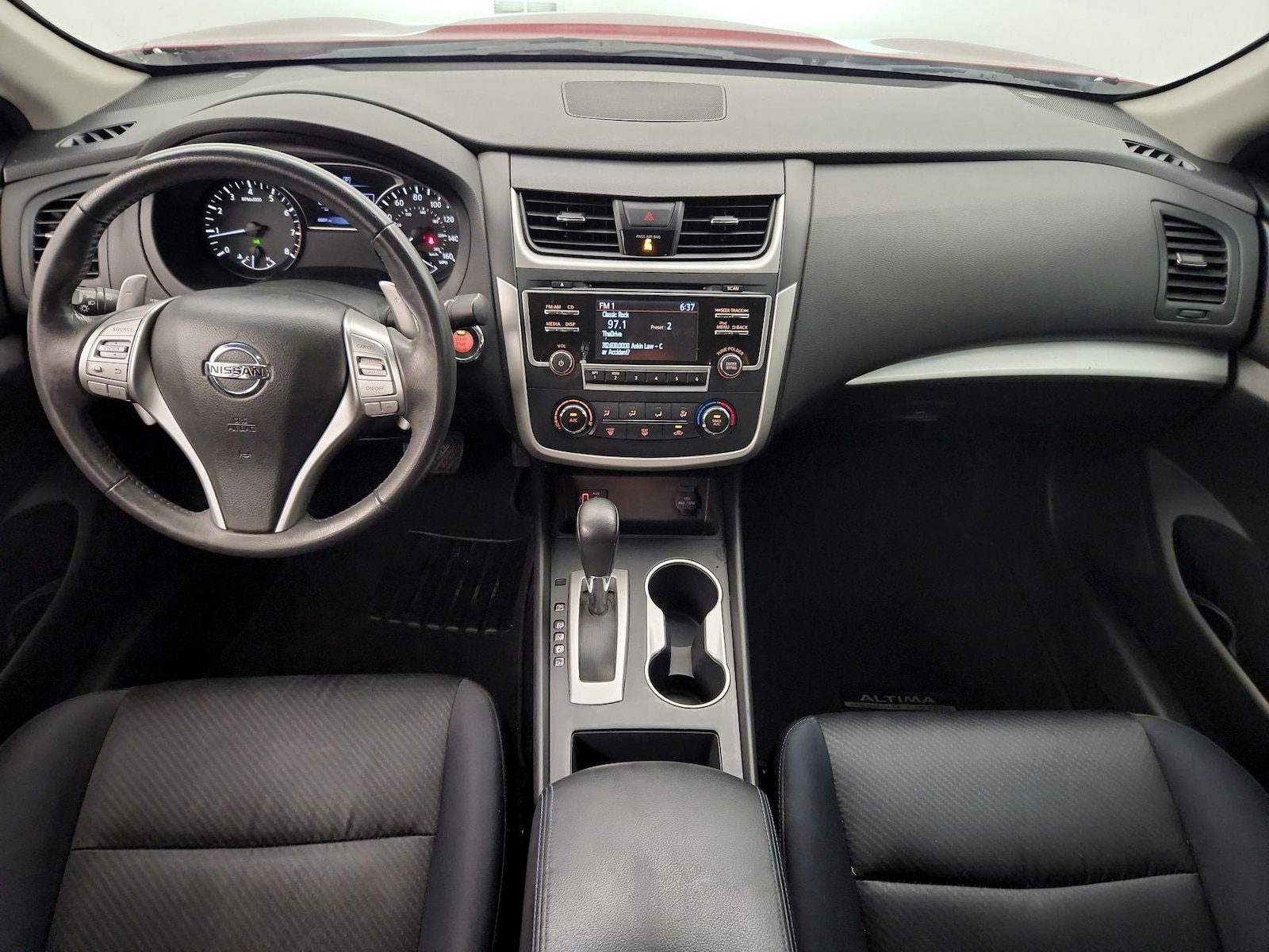 2017 Nissan Altima SR - Photo 10