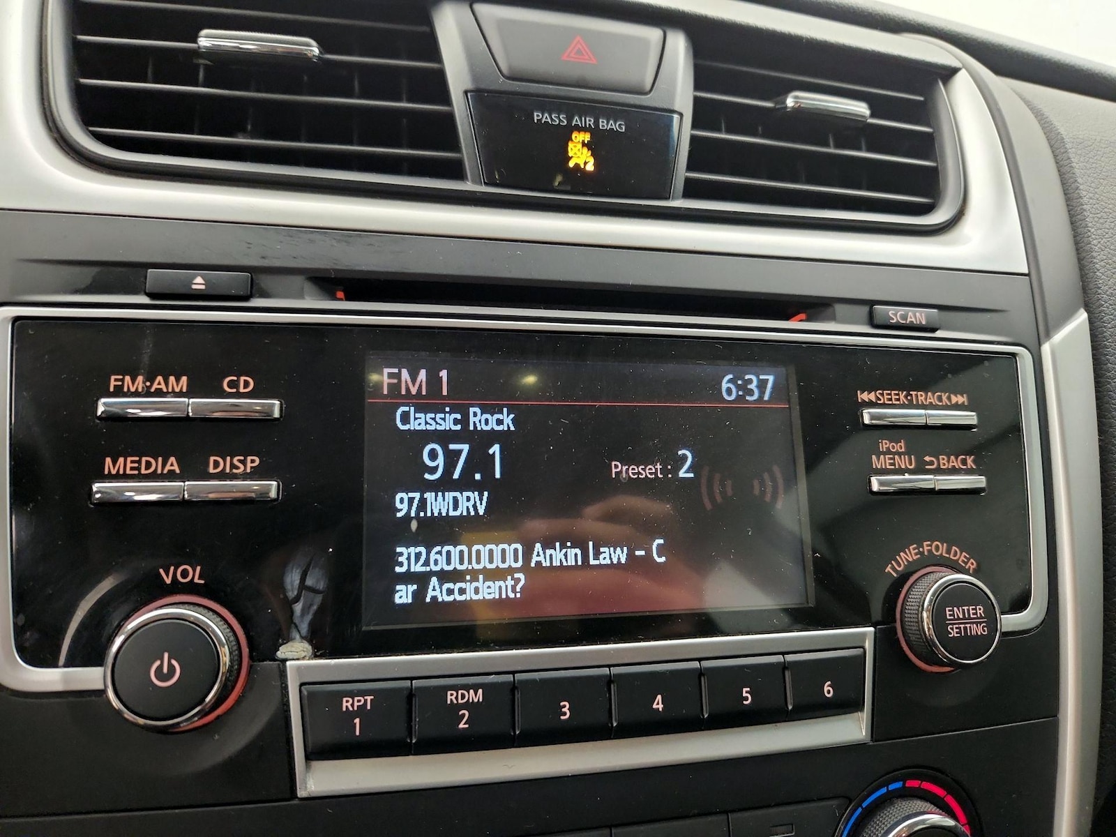 2017 Nissan Altima SR - Photo 16