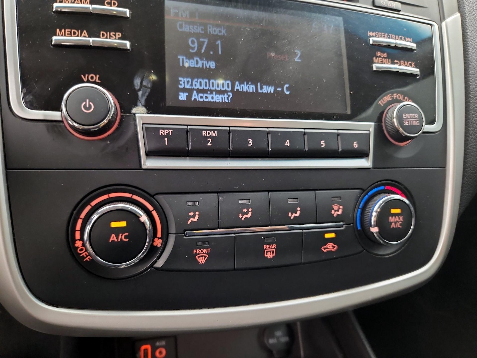 2017 Nissan Altima SR - Photo 17