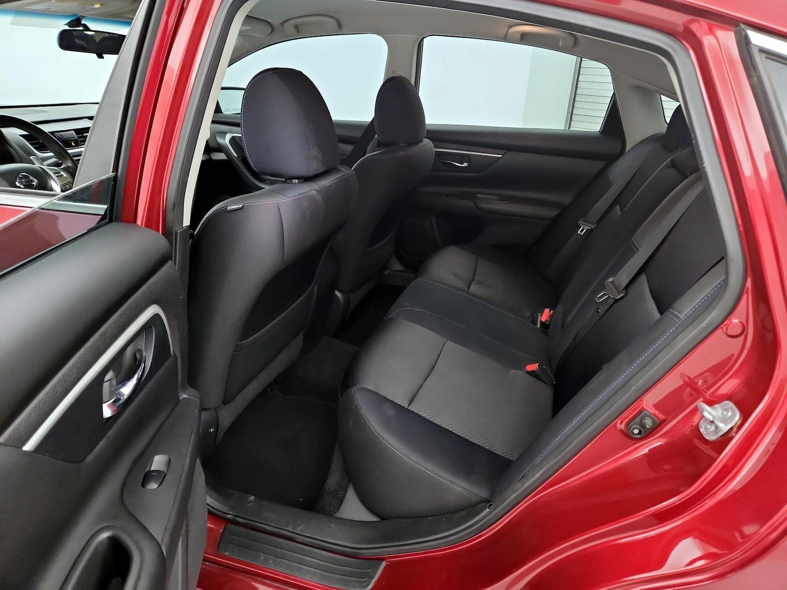 2017 Nissan Altima SR - Photo 20