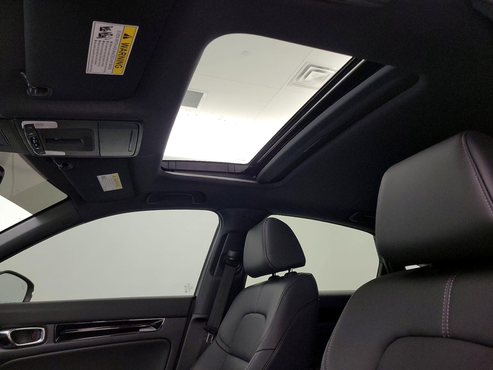 Sunroof(s) & Overhead Airbags