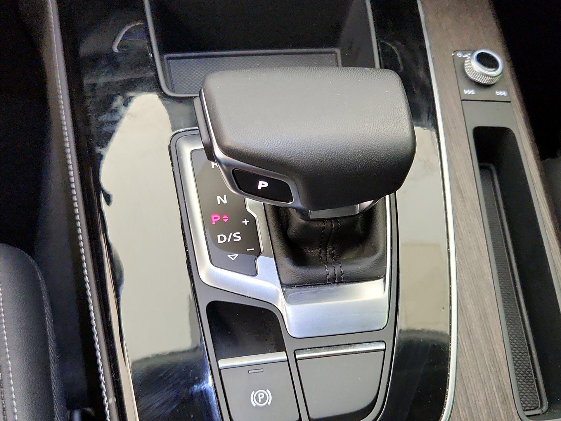 Thumbnail: 2024 Audi Q5 - 17