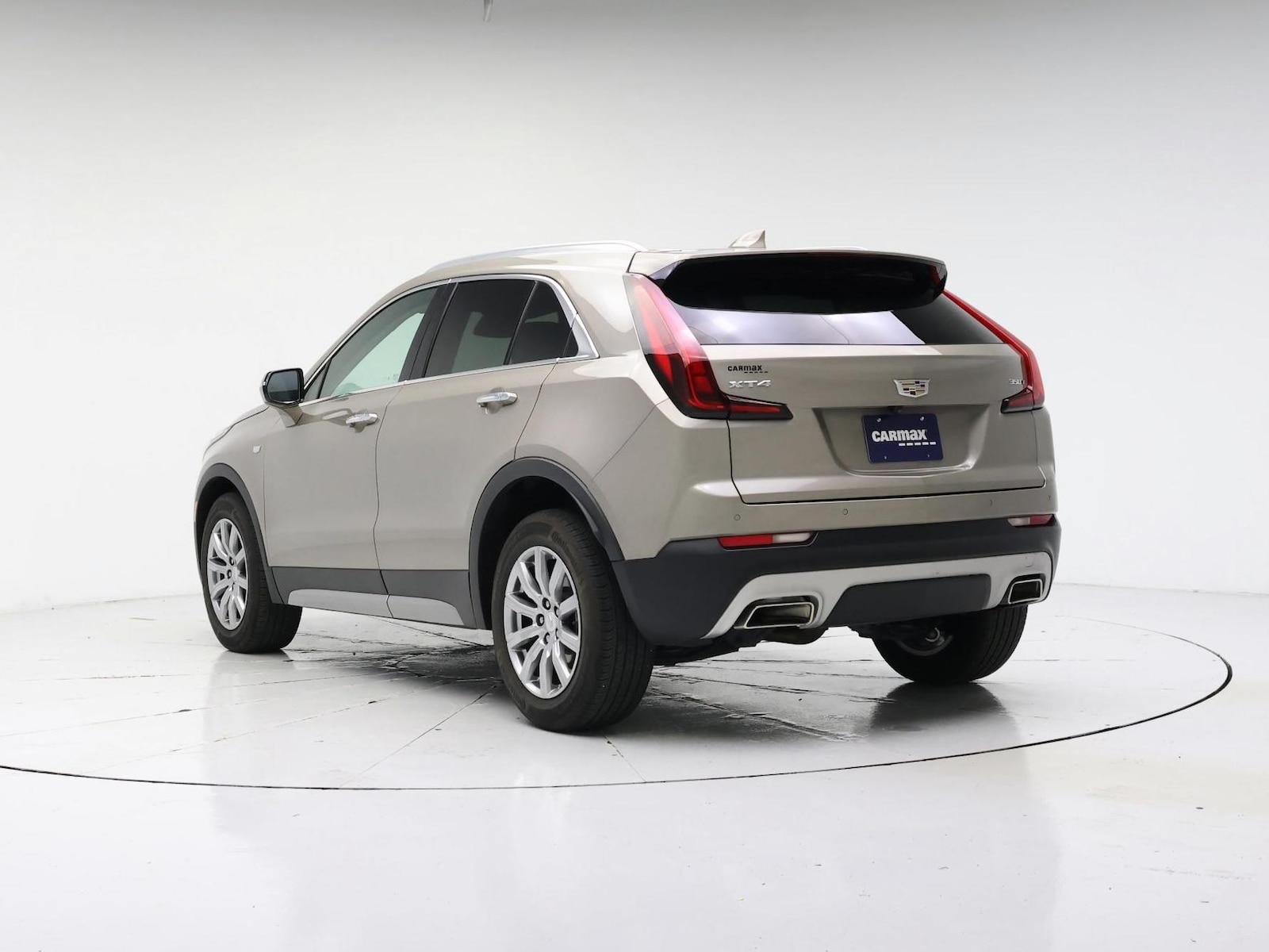 2023 Cadillac XT4 Premium Luxury - Photo 2