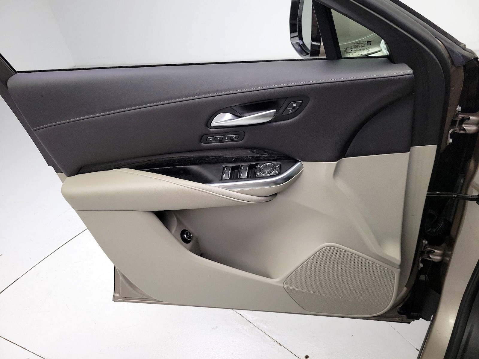 2023 Cadillac XT4 Premium Luxury - Photo 13