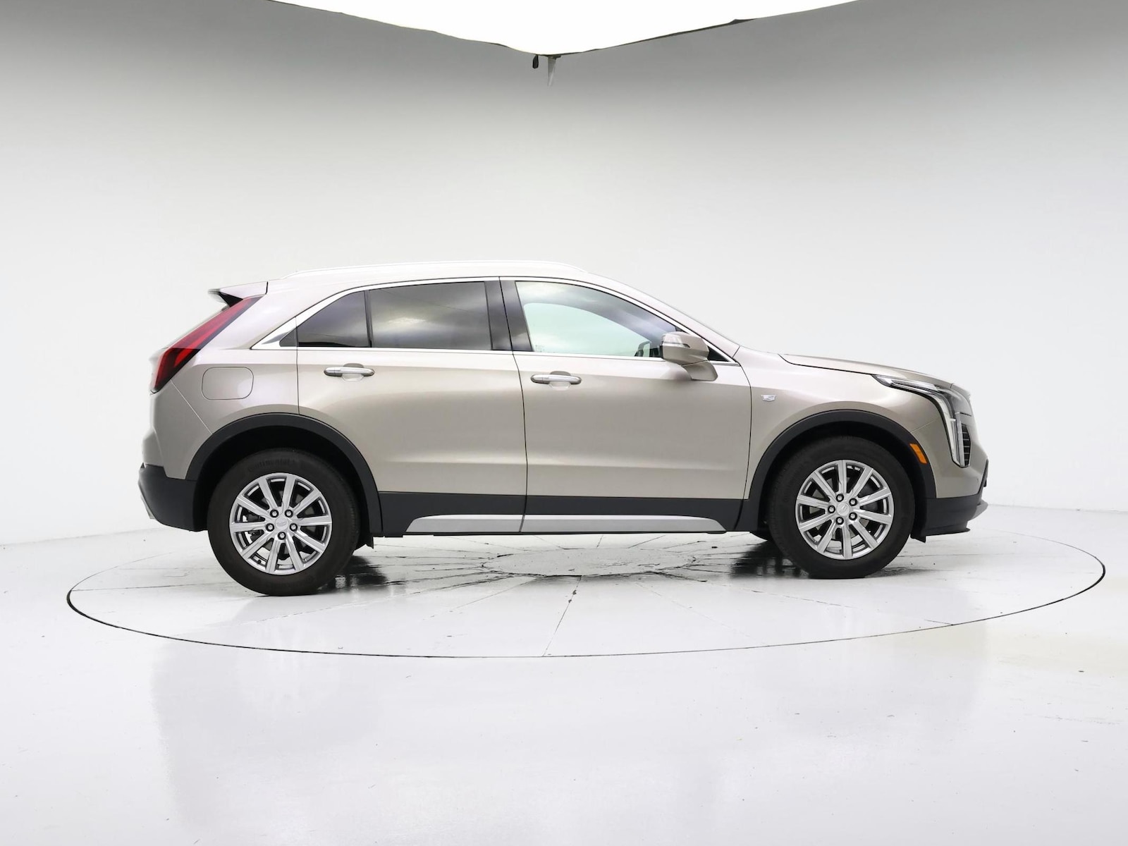 2023 Cadillac XT4 Premium Luxury - Photo 4