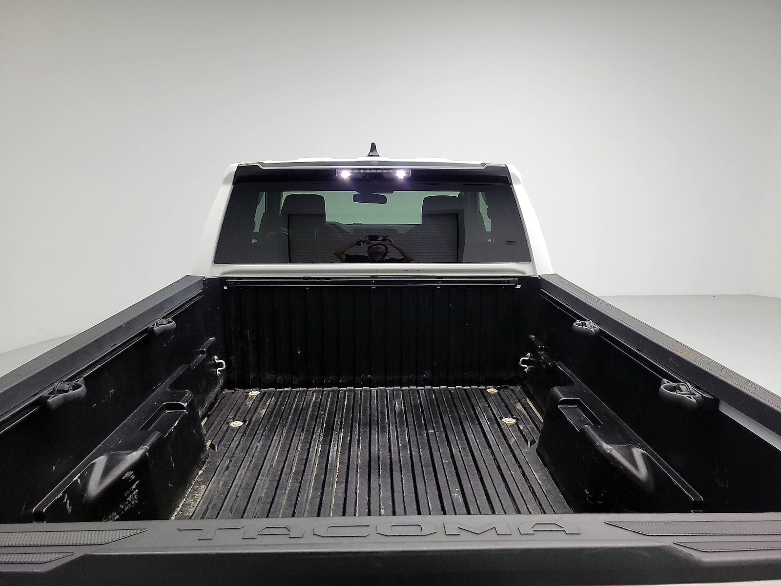 2024 Toyota Tacoma SR - Photo 17