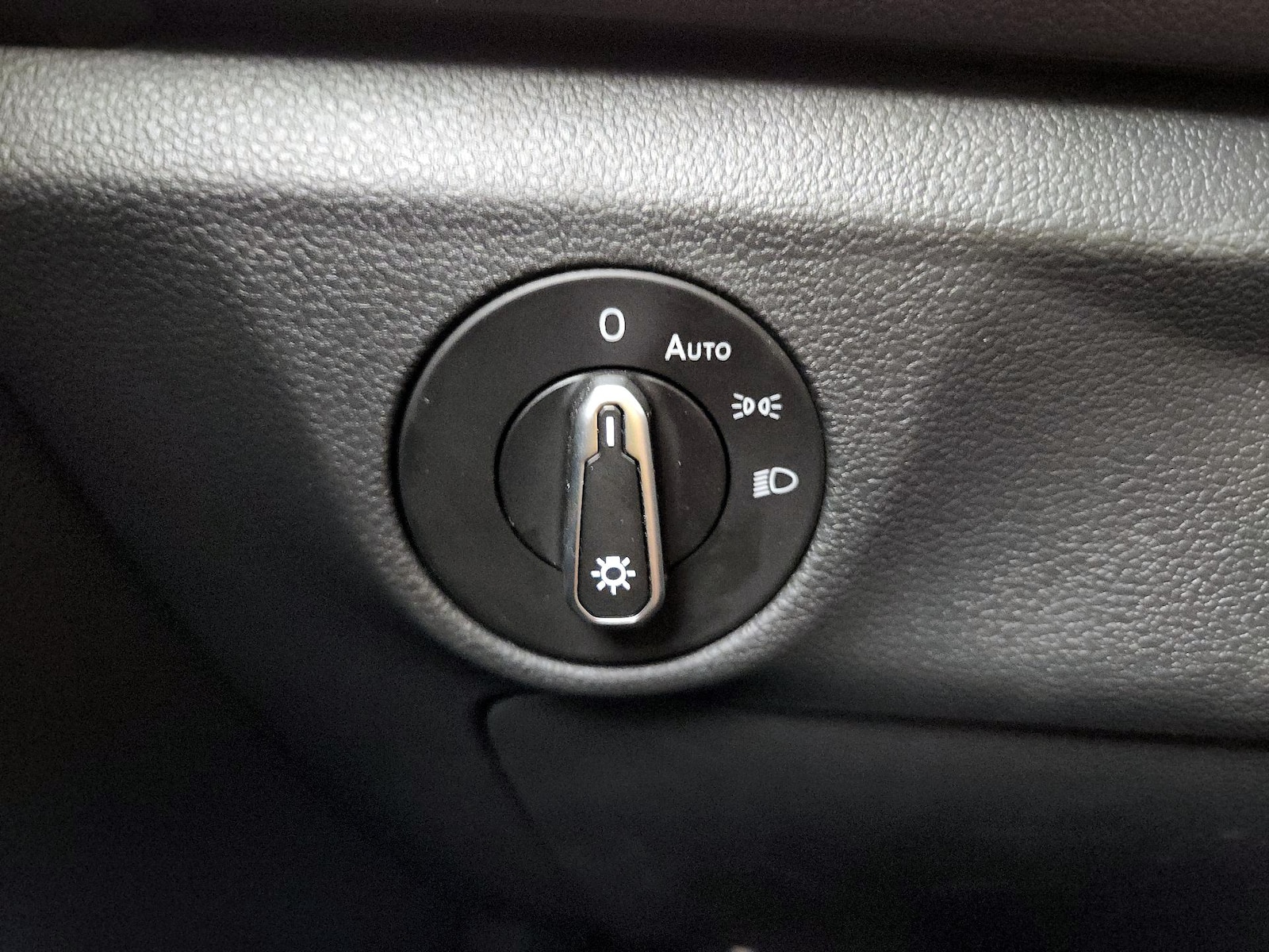 2024 Volkswagen Jetta Sport - Photo 14