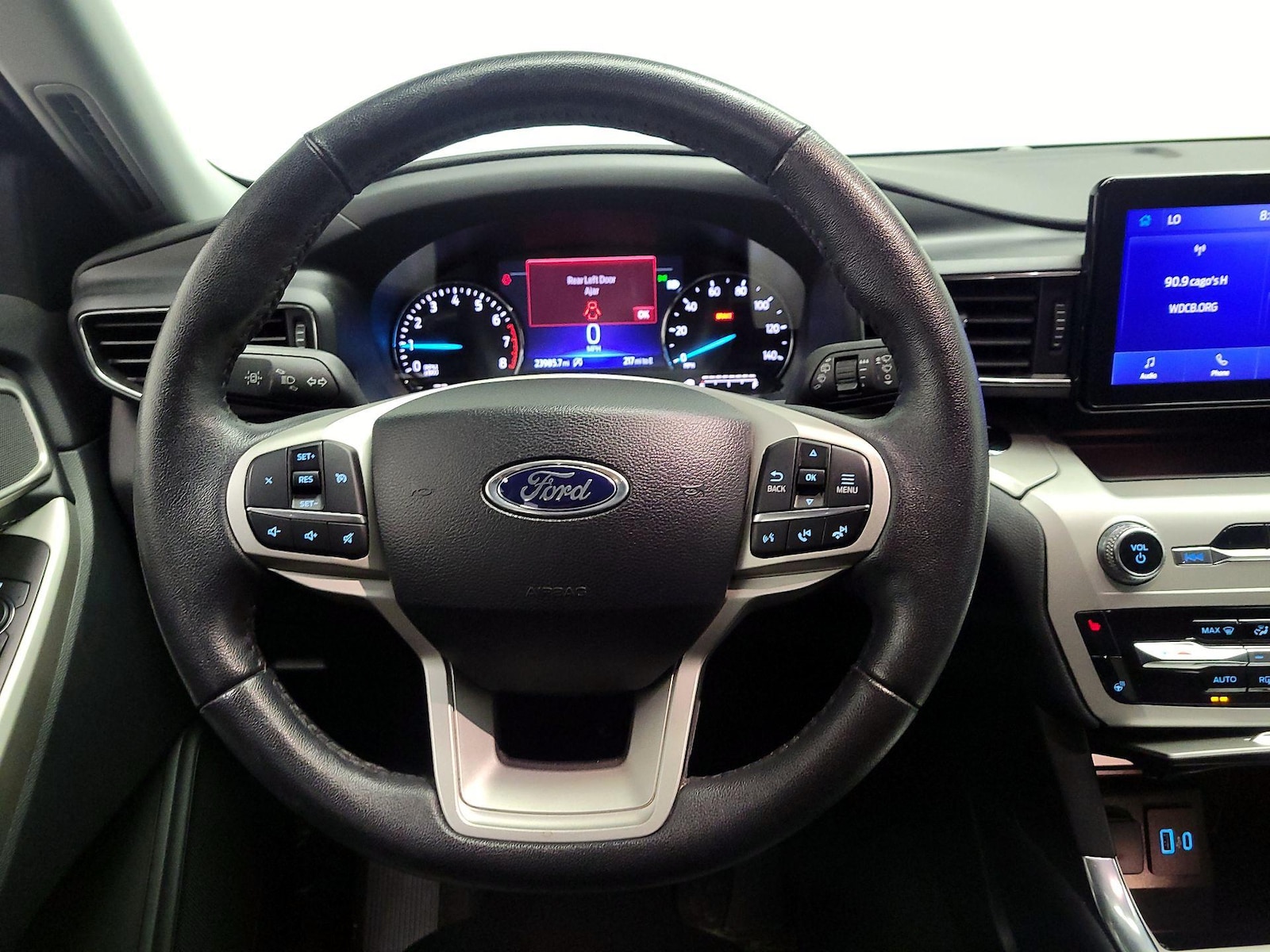 2024 Ford Explorer XLT - Photo 11