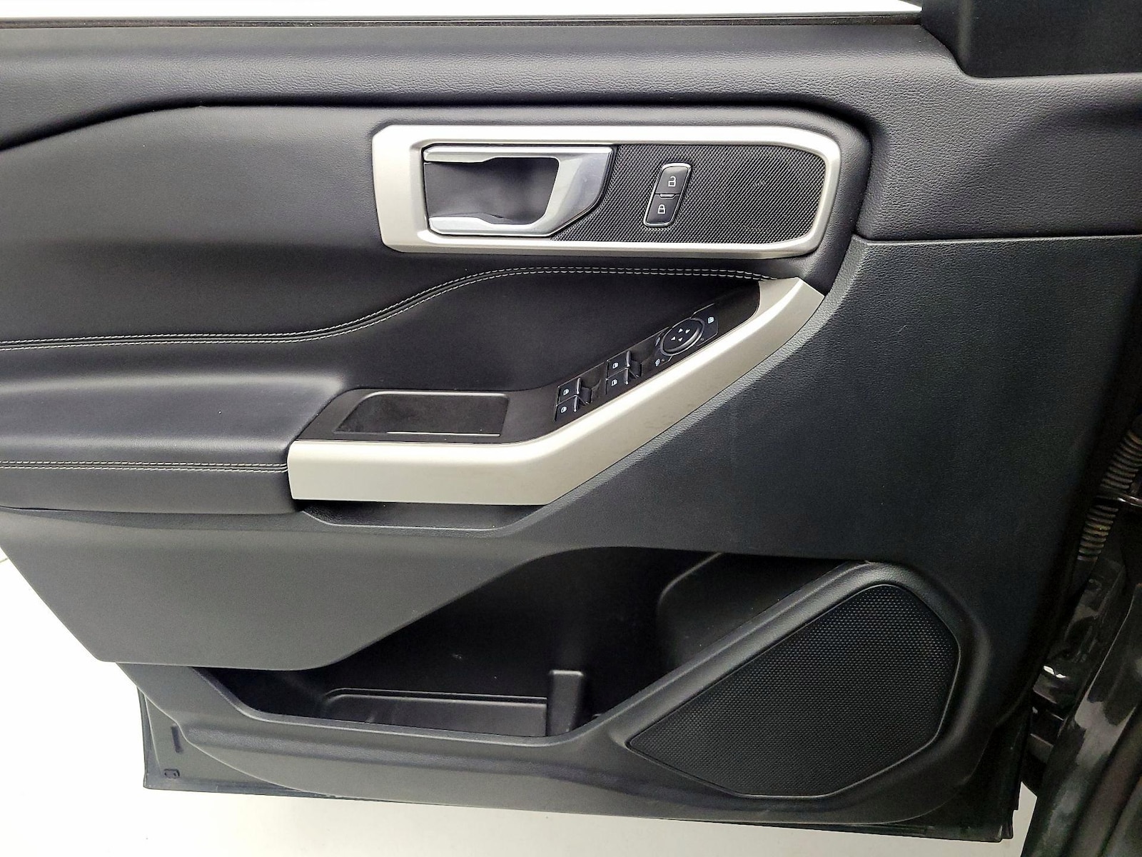 2024 Ford Explorer XLT - Photo 13
