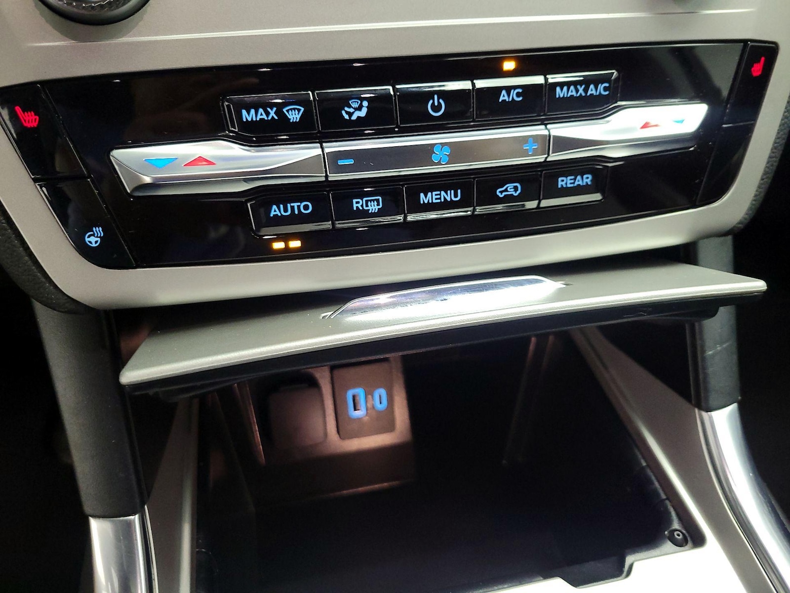 2024 Ford Explorer XLT - Photo 17