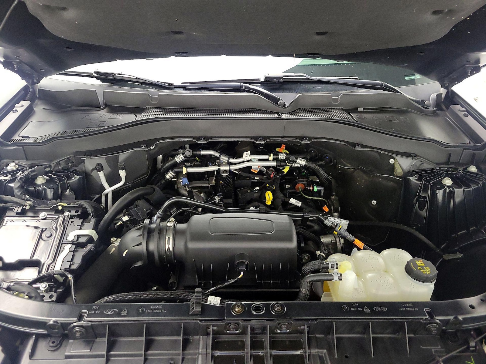 2024 Ford Explorer XLT - Photo 24