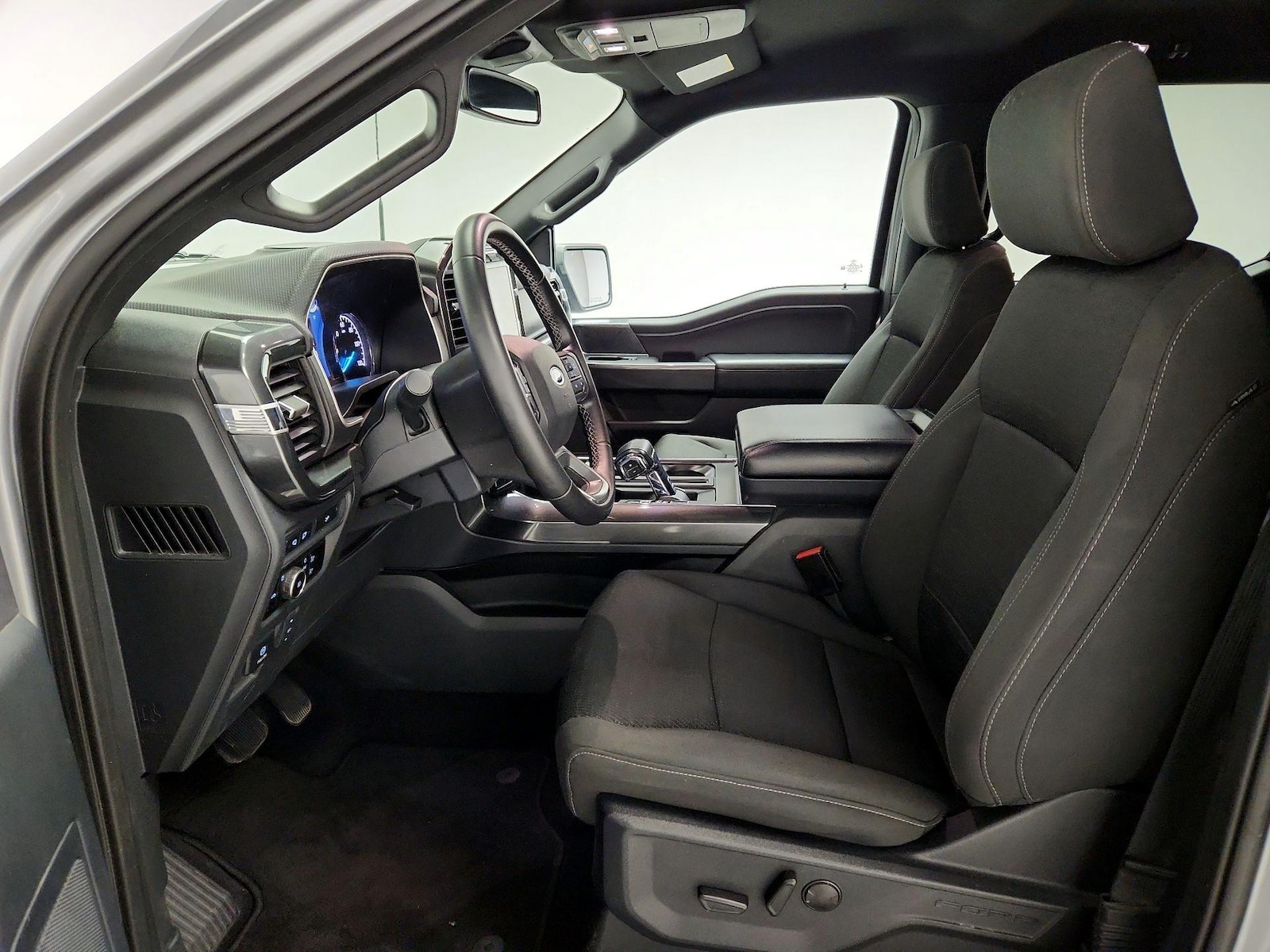 2023 Ford F-150 XLT - Photo 12