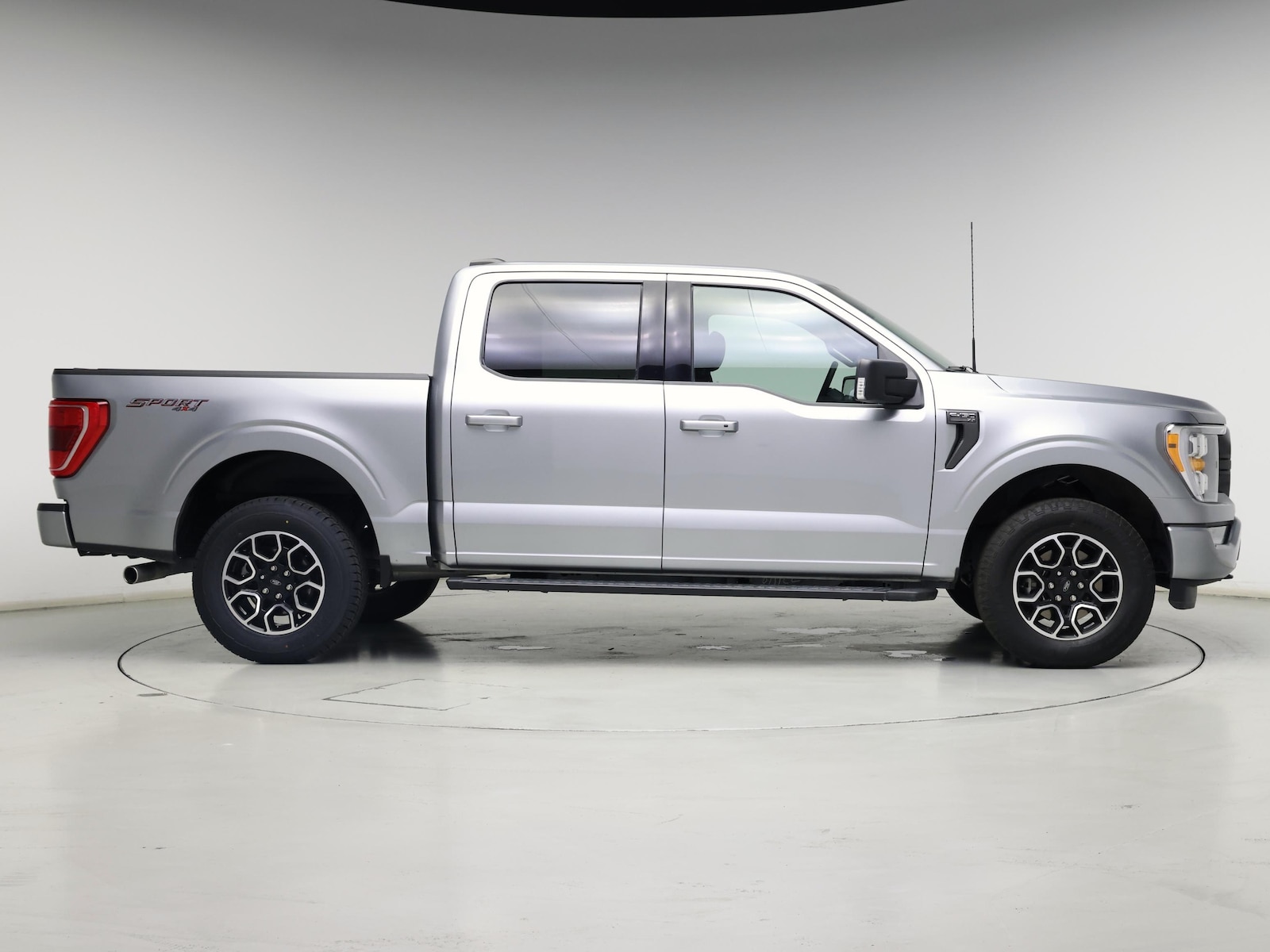 2023 Ford F-150 XLT - Photo 8