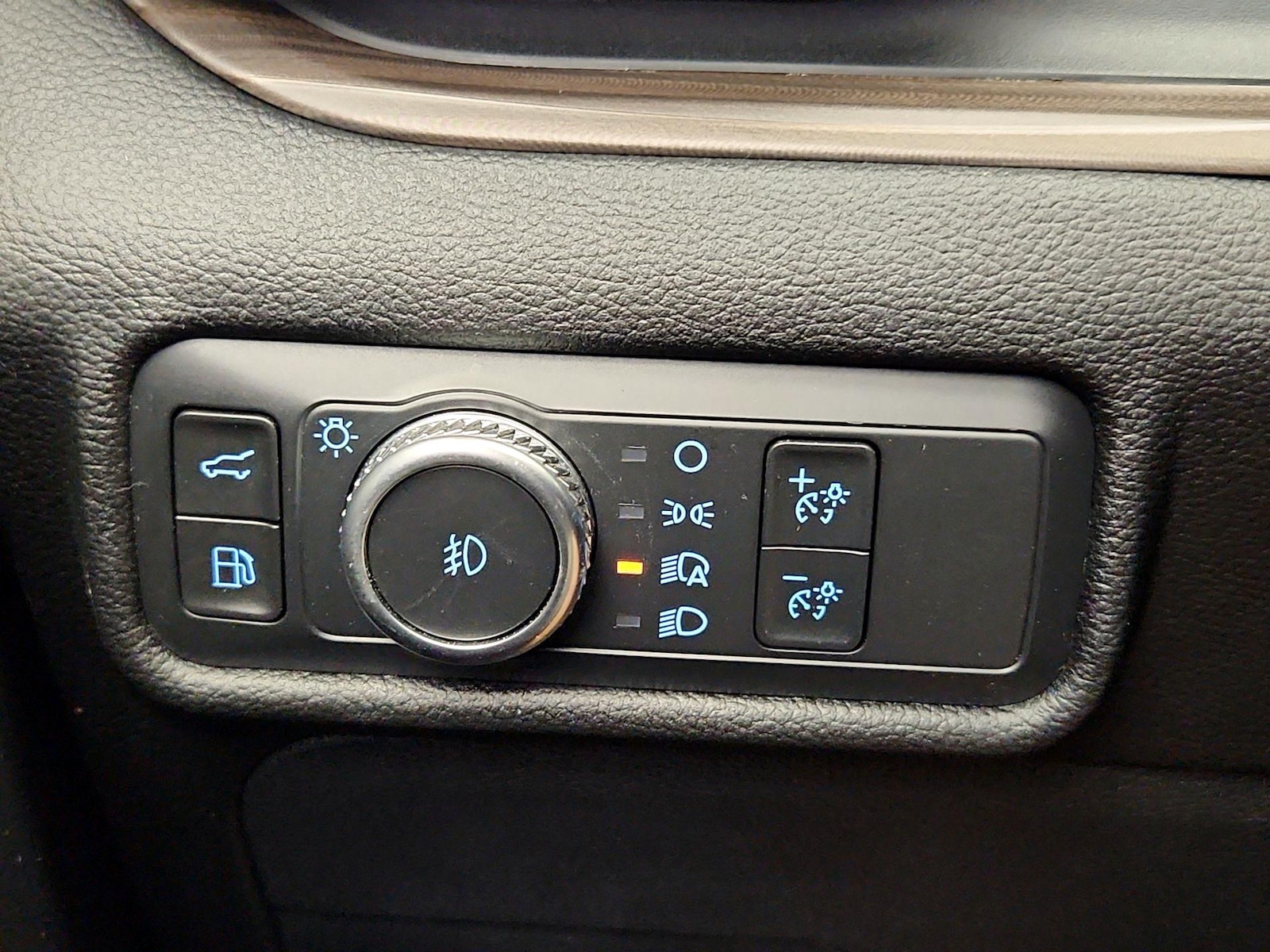 2022 Ford Explorer Limited - Photo 14