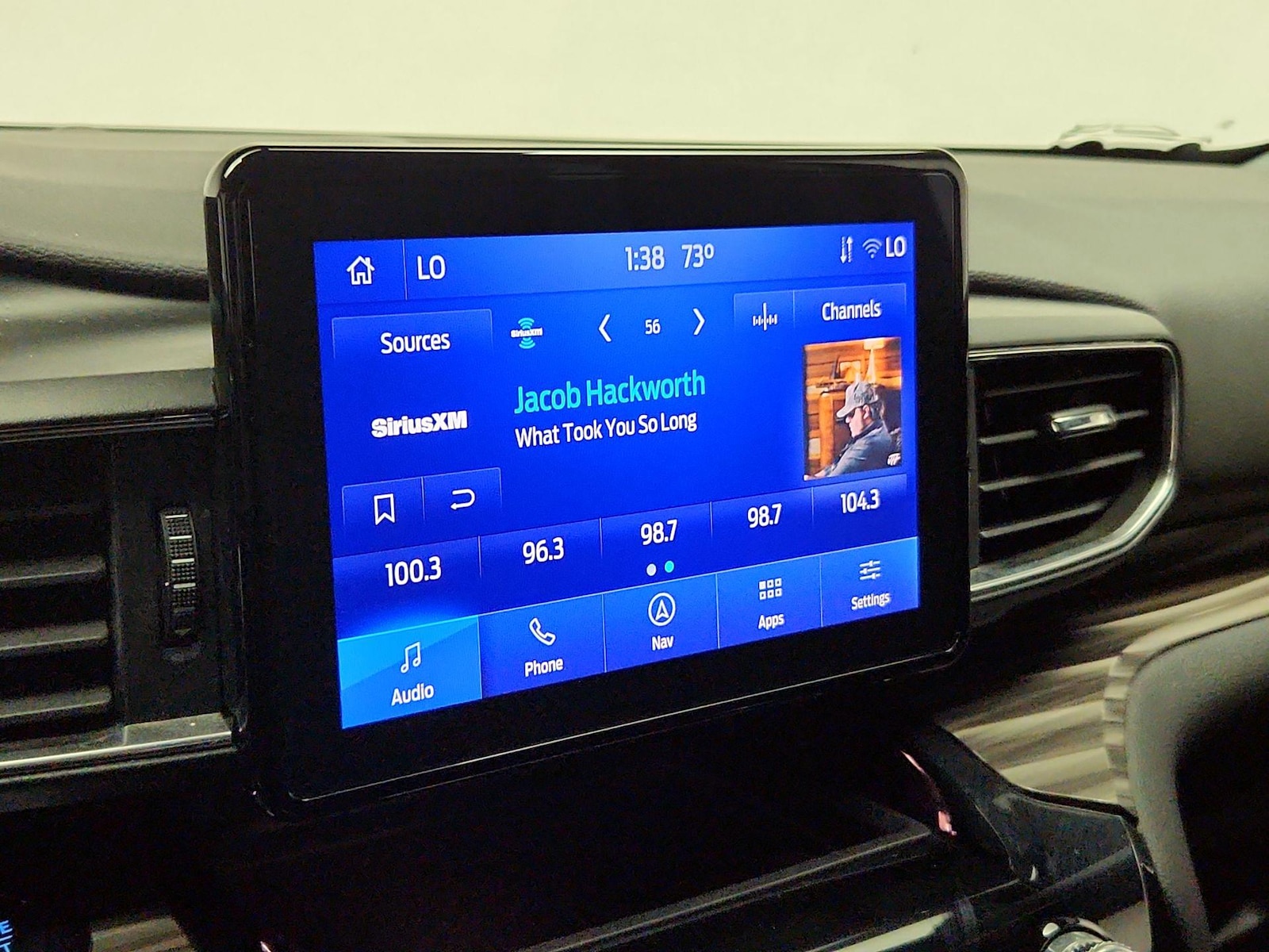 2022 Ford Explorer Limited - Photo 17