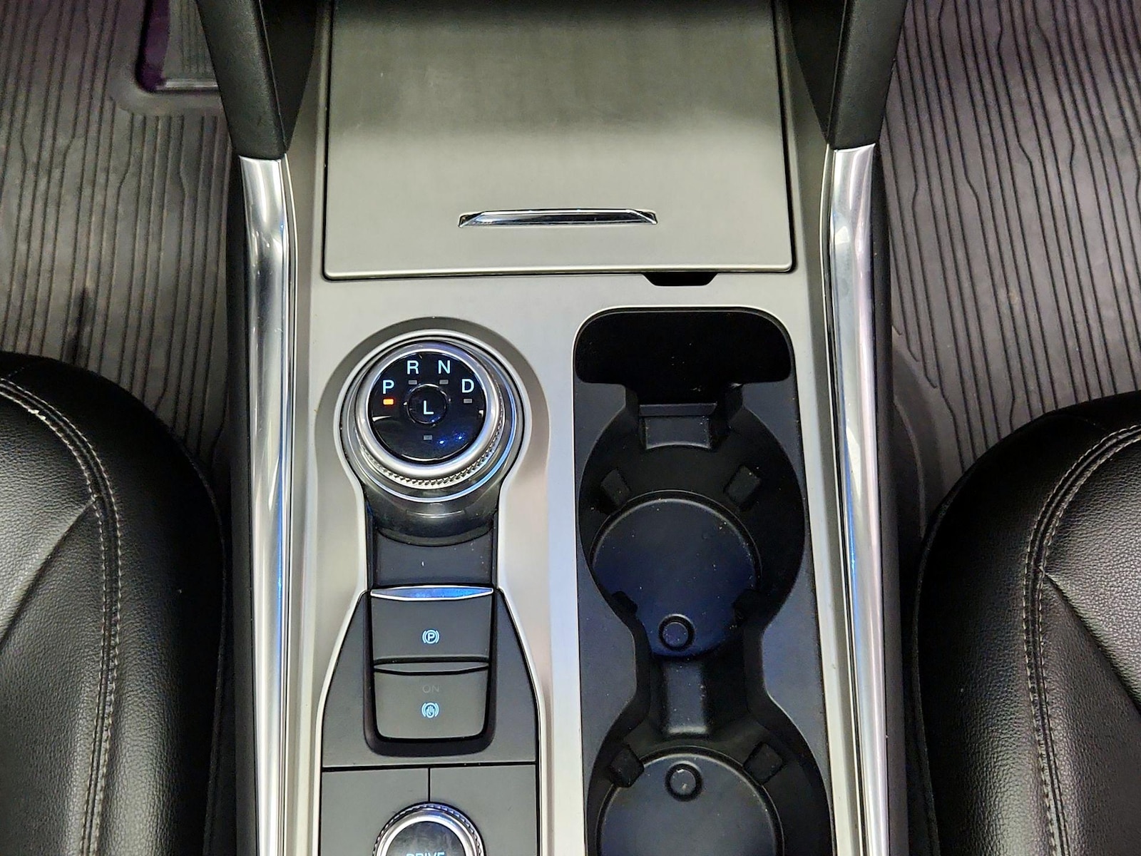 2022 Ford Explorer Limited - Photo 19