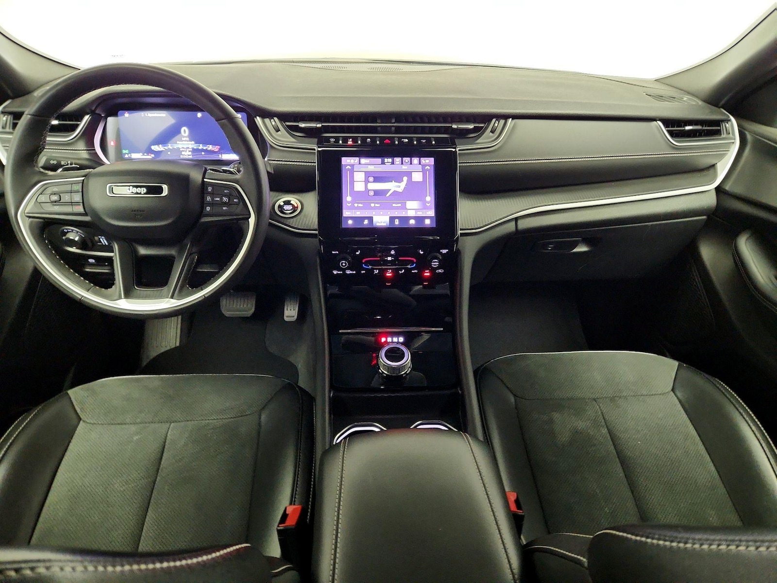 2024 Jeep Grand Cherokee L Altitude - Photo 10