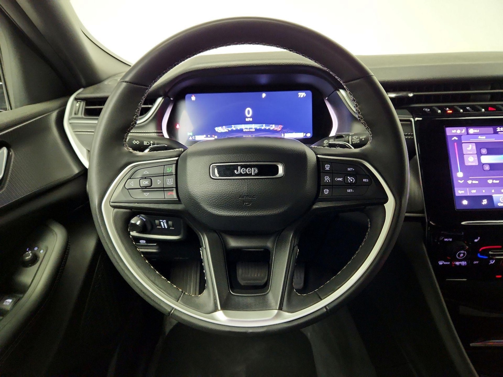 2024 Jeep Grand Cherokee L Altitude - Photo 11