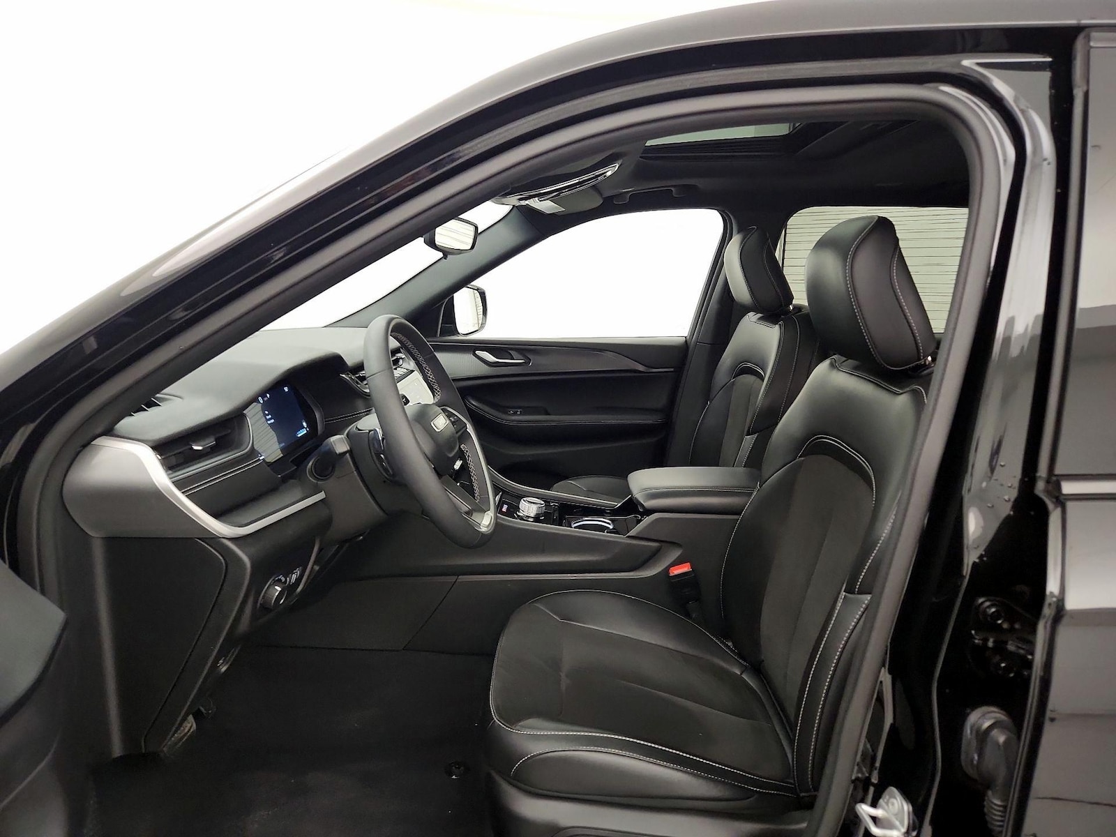 2023 Jeep Grand Cherokee L Altitude - Photo 12