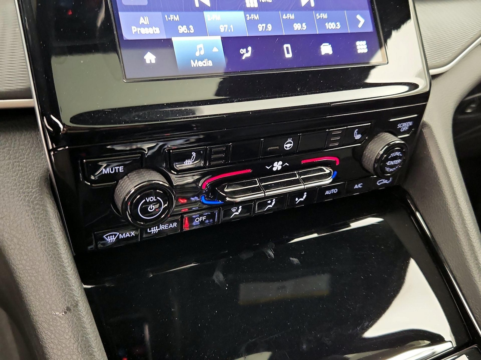 2023 Jeep Grand Cherokee L Altitude - Photo 17