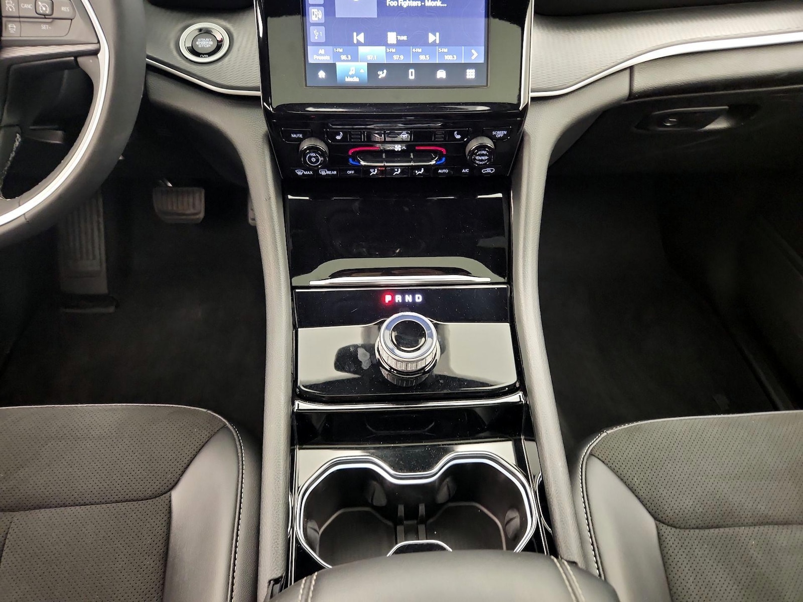 2023 Jeep Grand Cherokee L Altitude - Photo 18