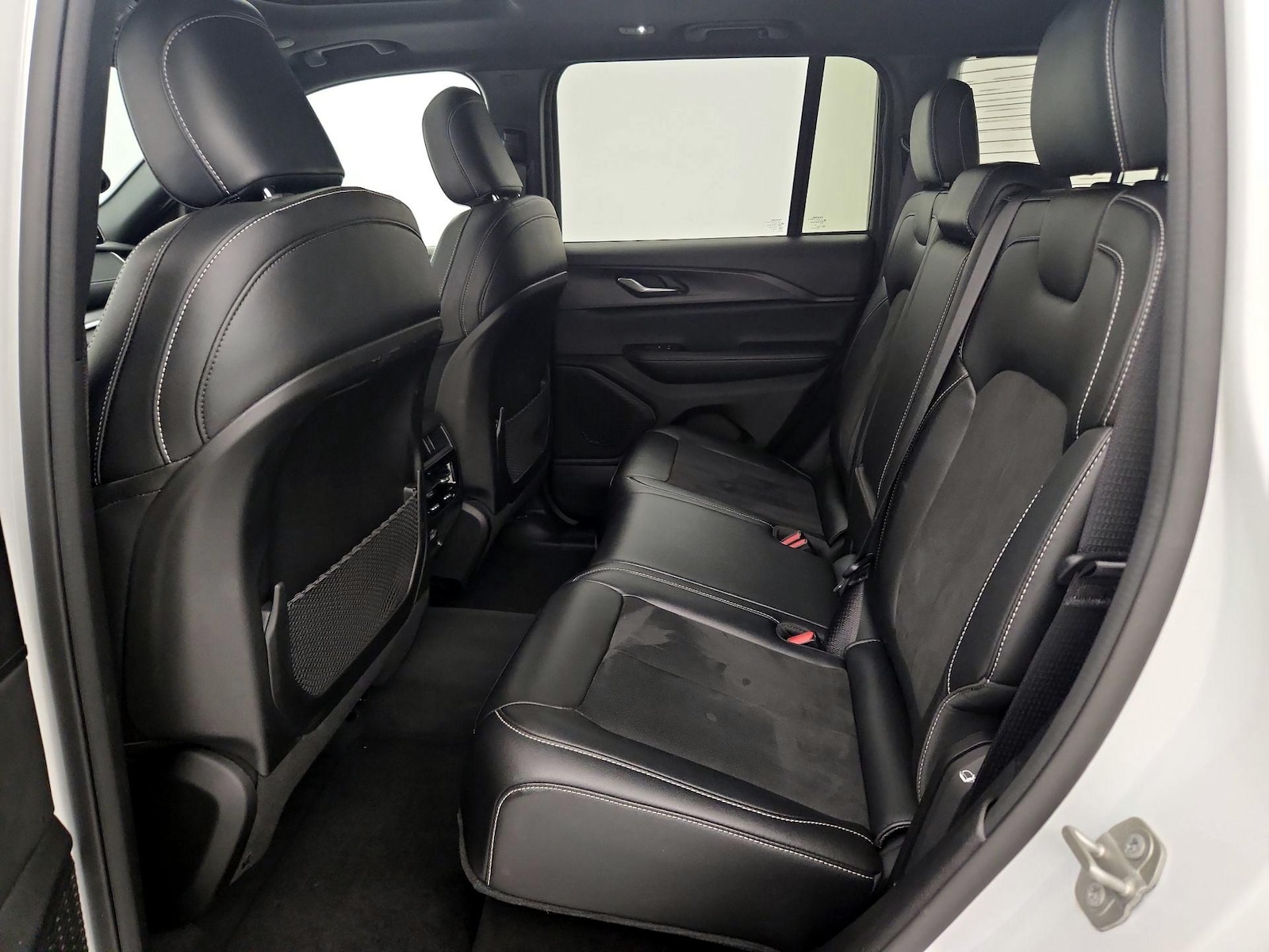 2024 Jeep Grand Cherokee Altitude - Photo 21