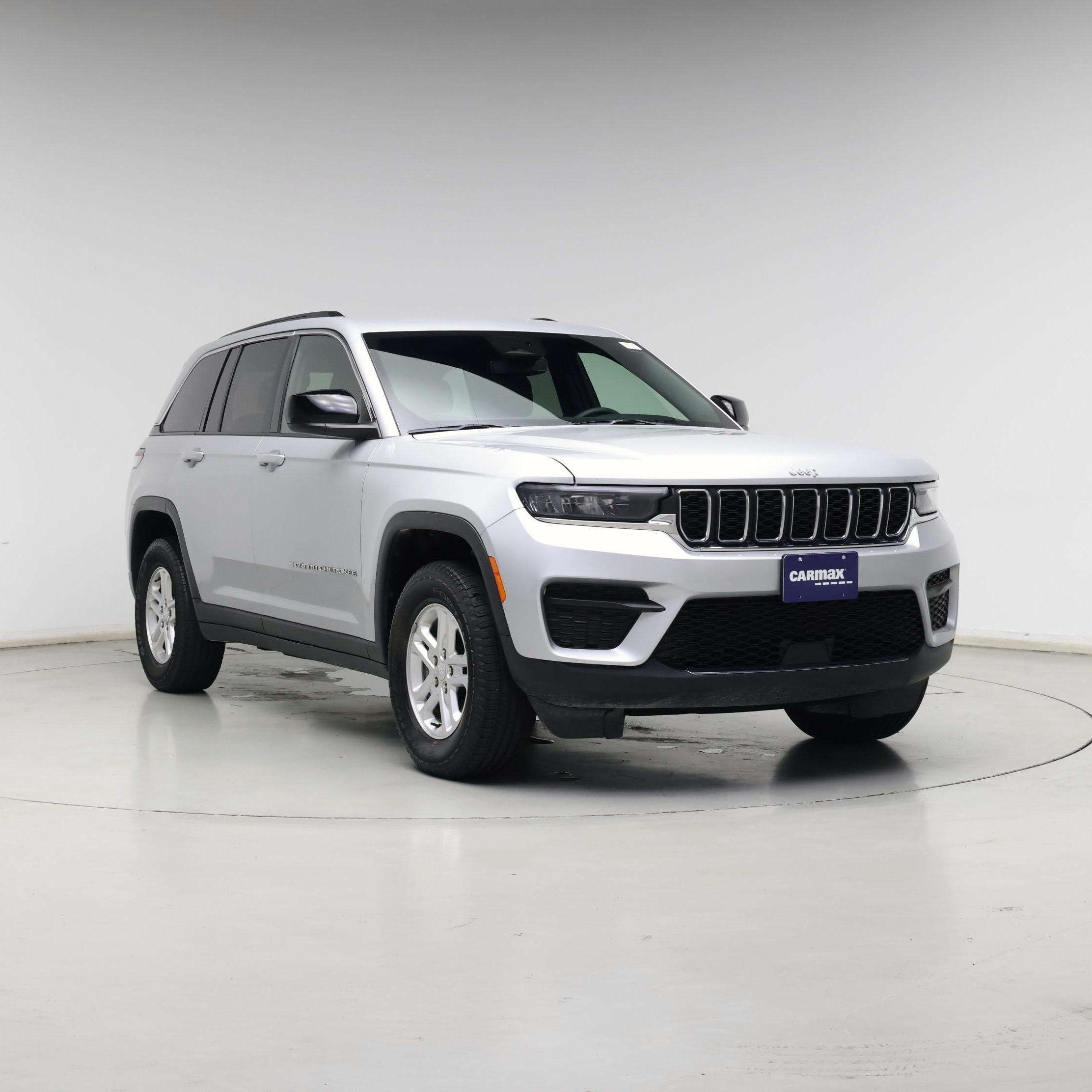 Silver 2024 Jeep Grand Cherokee SUV / Crossover Four-Wheel Drive Automatic