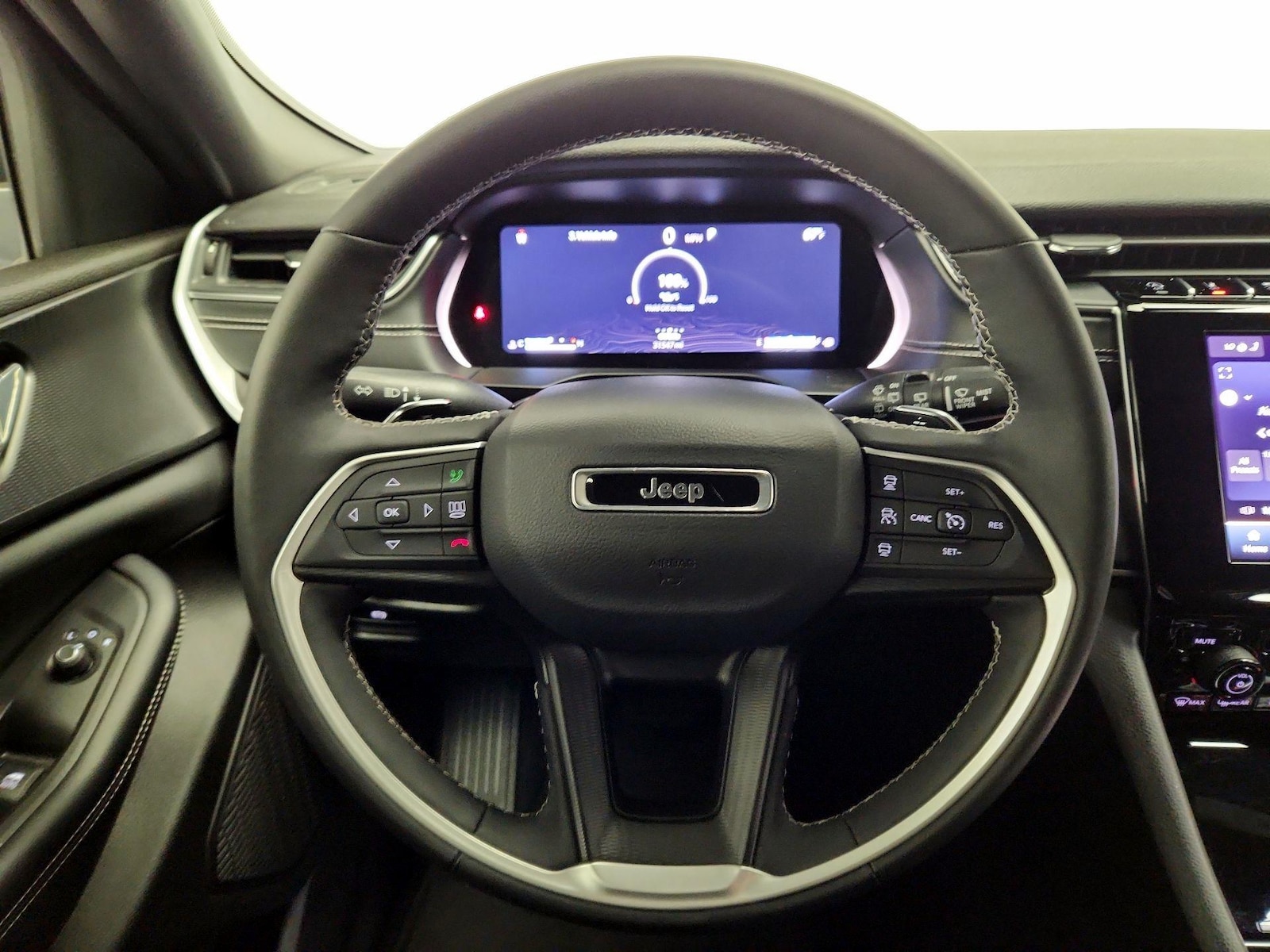 2024 Jeep Grand Cherokee Laredo - Photo 11