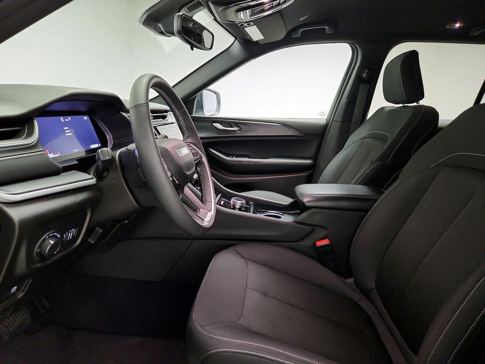 2024 Jeep Grand Cherokee Laredo - Photo 12