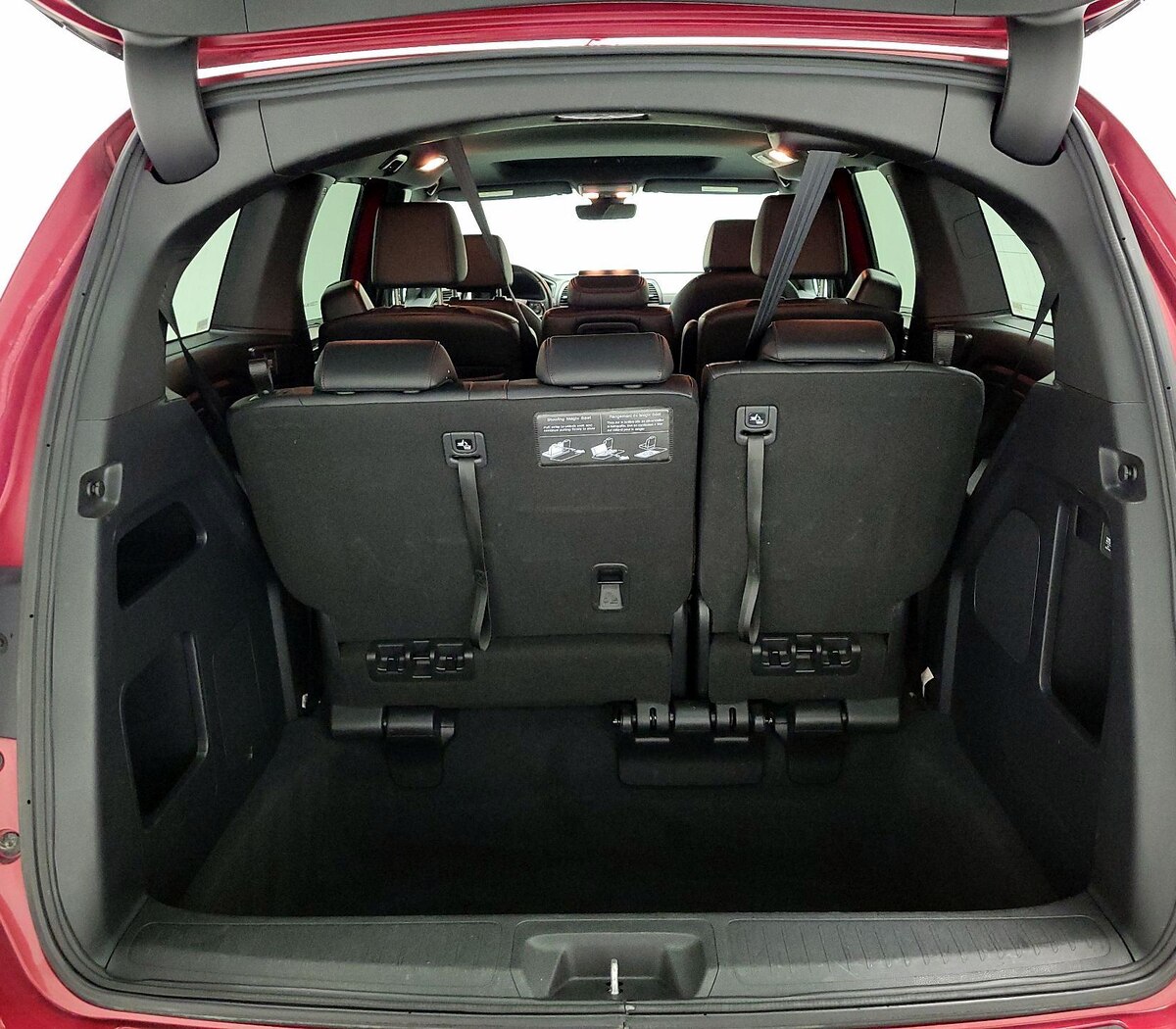 Trunk/Cargo (Seats Up)