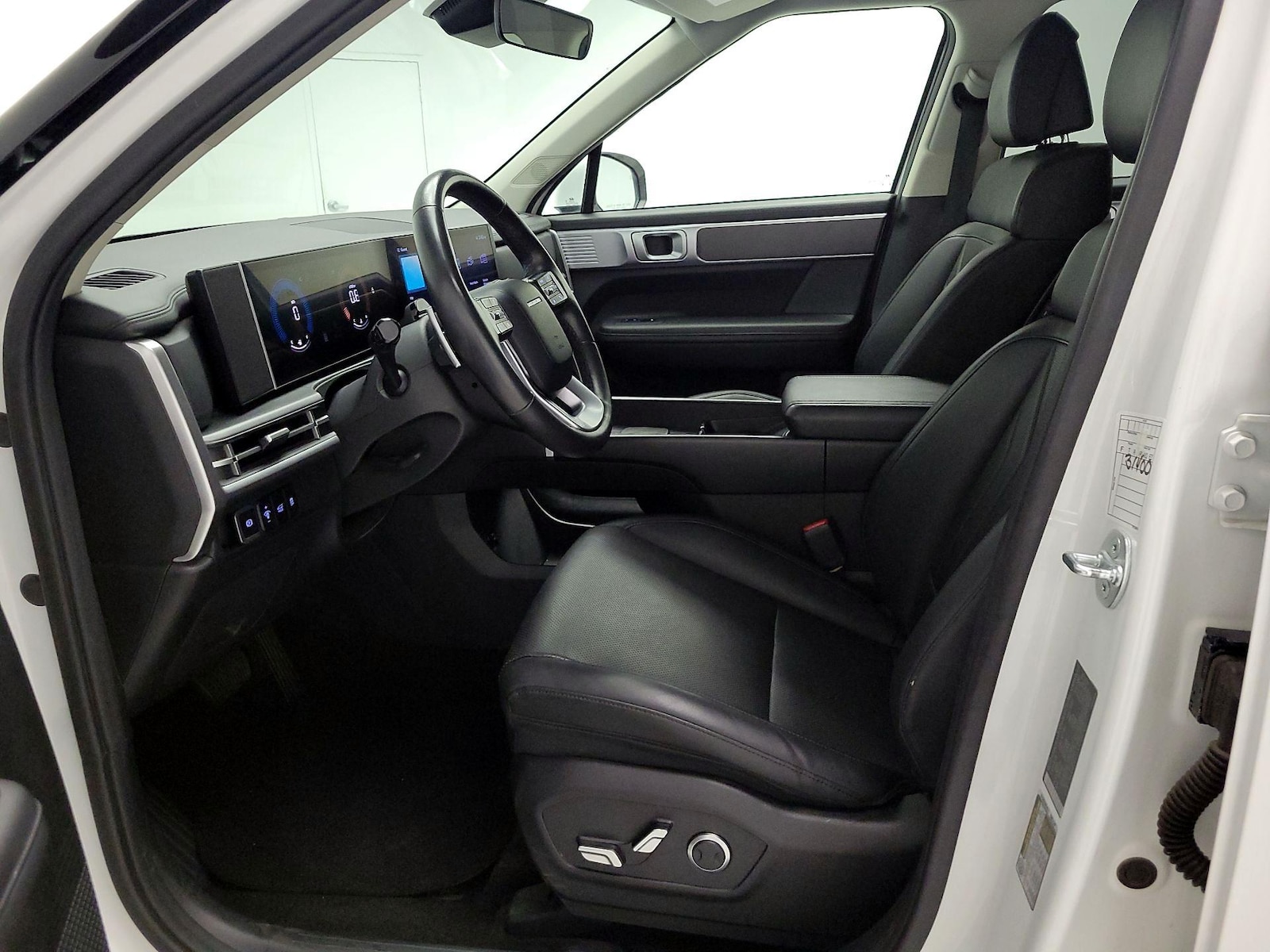 2025 Hyundai Santa Fe SEL - Photo 12