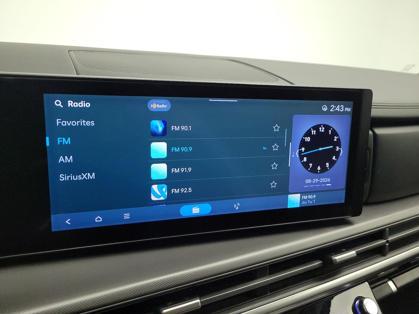 2025 Hyundai Santa Fe SEL - Photo 15