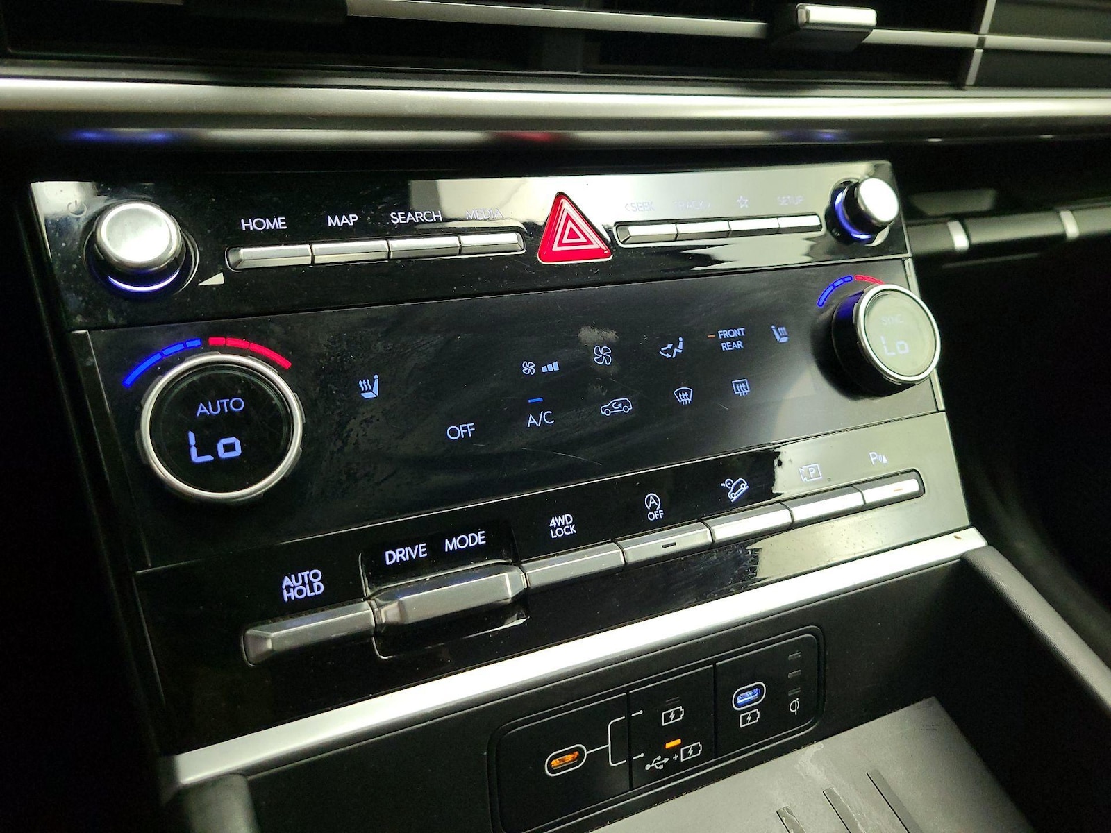 2025 Hyundai Santa Fe SEL - Photo 16
