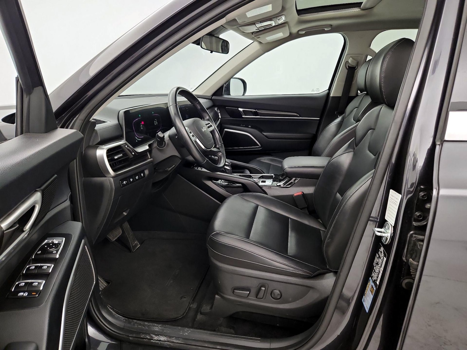 2025 Kia Telluride S - Photo 10
