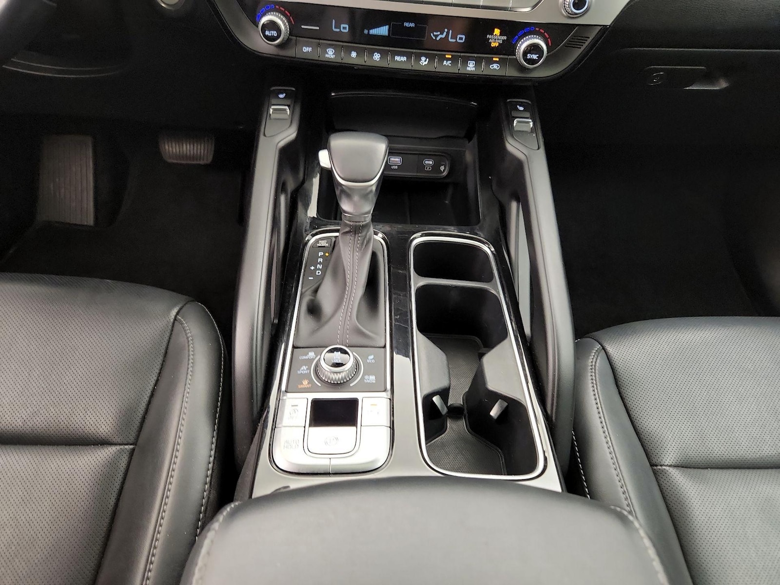 2025 Kia Telluride S - Photo 17