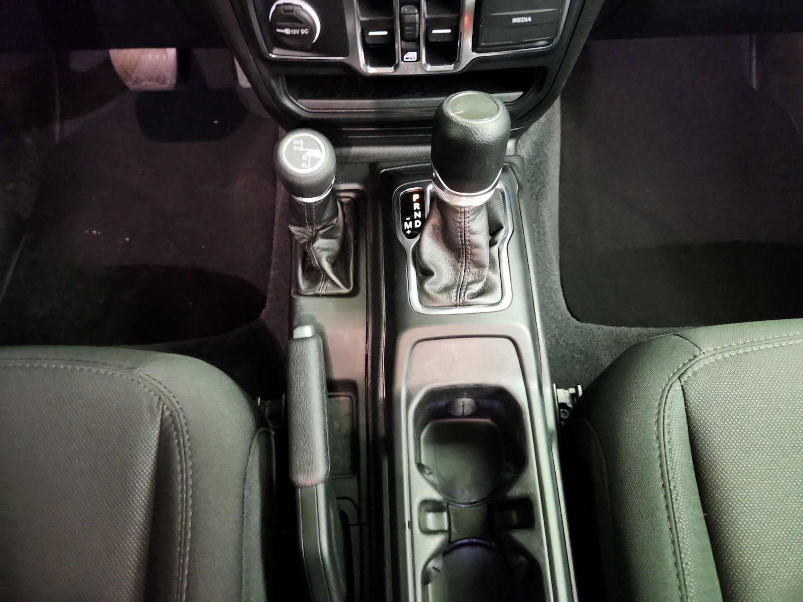 2023 Jeep Wrangler 4-Door Sport S - Photo 18