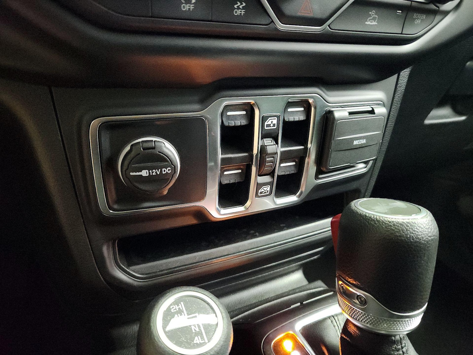 2023 Jeep Wrangler 4-Door Sport S - Photo 19